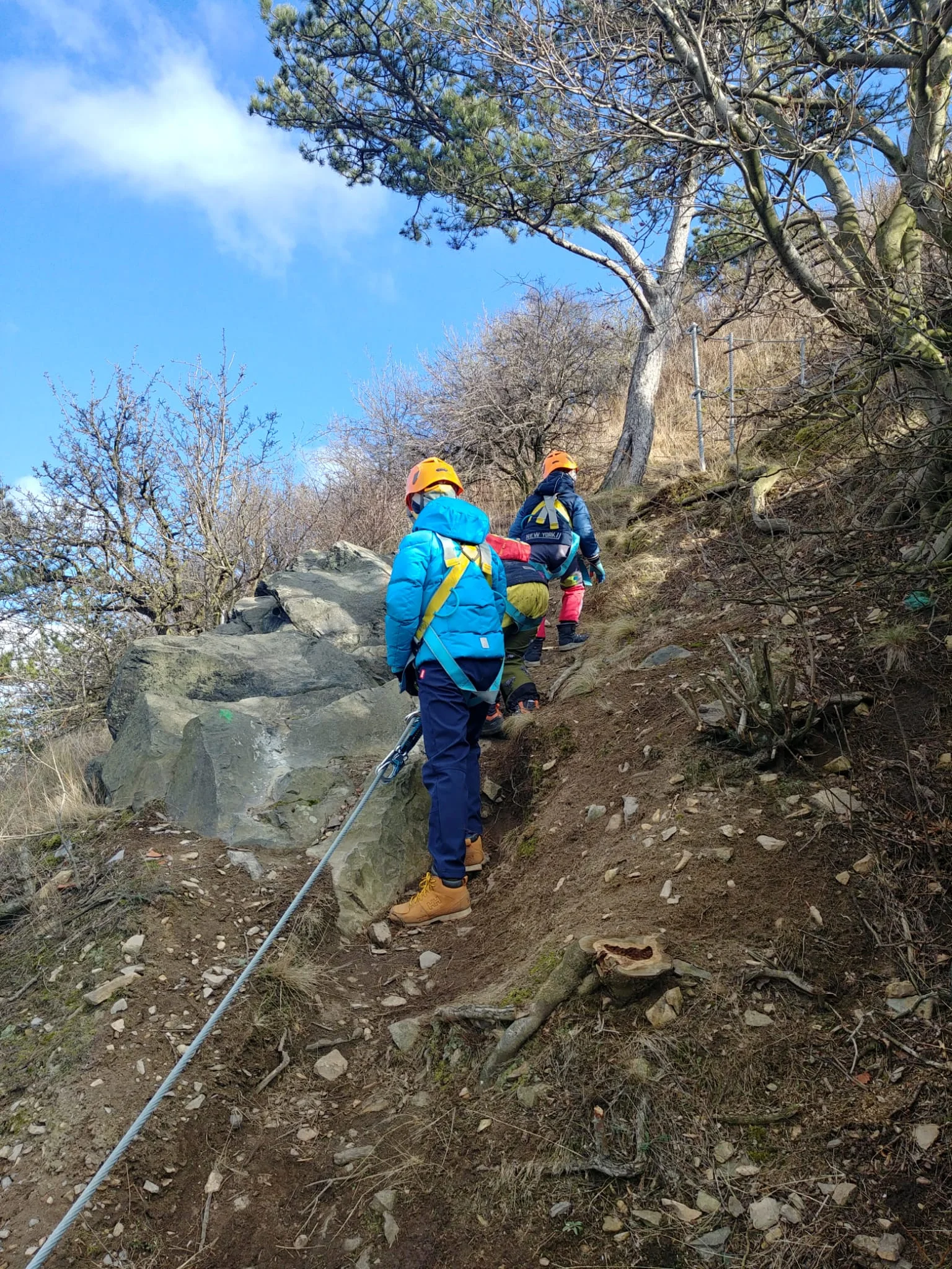 Via Ferrata: lezení po Hněvíně v Mostě i s návštěvou jeskyně