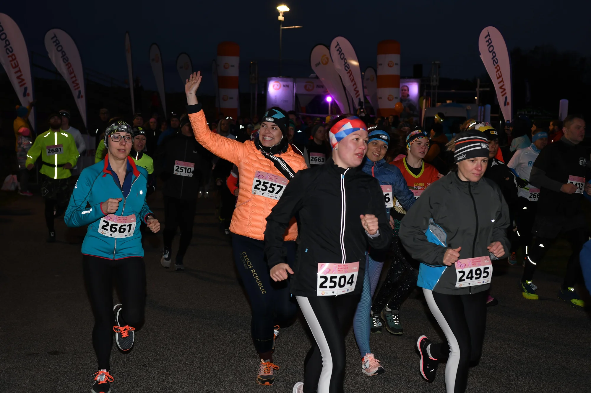 Night Run ve městě dle výběru: startovné na jeden z nej nočních běhů i občerstvení na trase