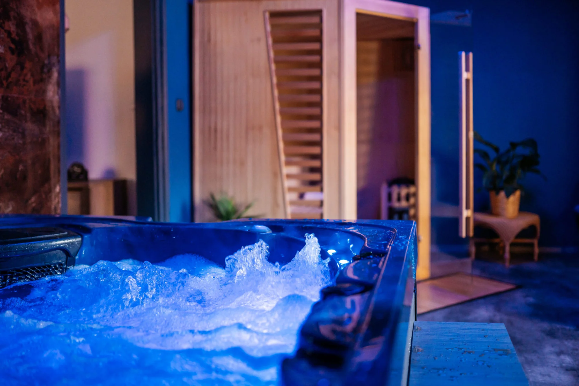 Celý večer a noc v privátním wellness pro 2 osoby: vířivka, sauna, postel i kuchyňka