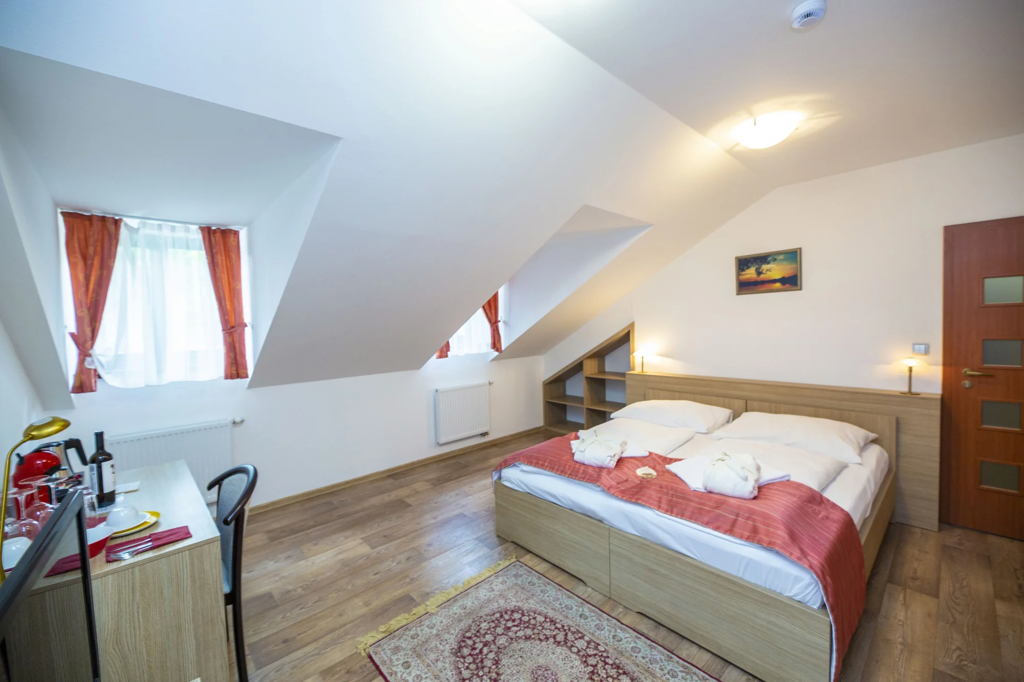 4* Resort Johanka či treehouse na Vysočině: polopenze, vířivka, sauna a dřevěné sudy