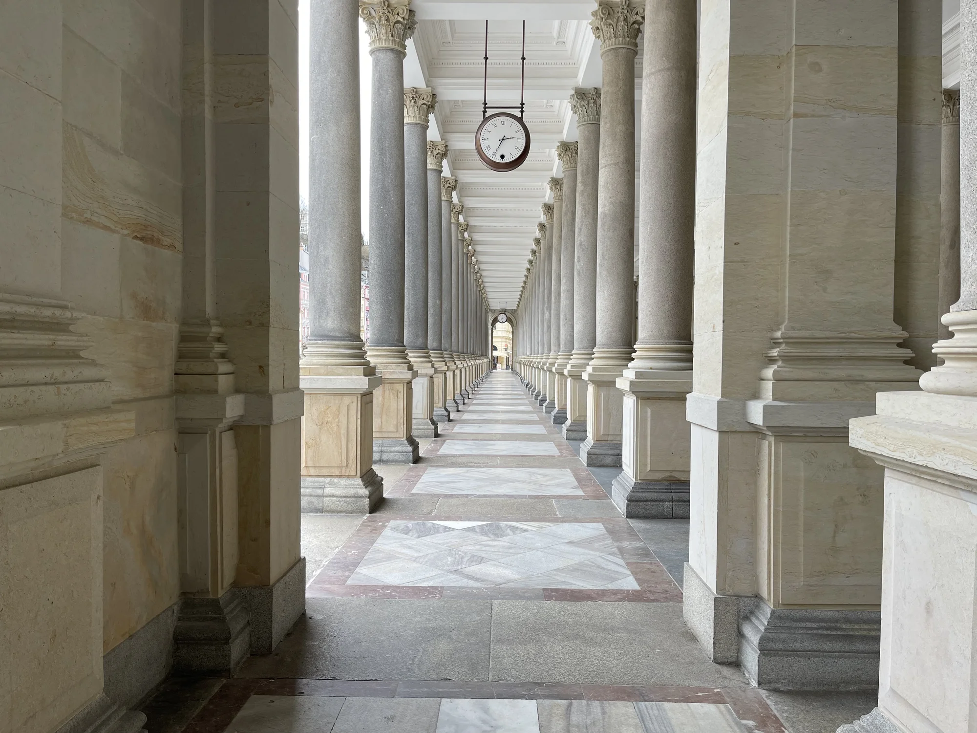 Pobyt v centru Karlových Varů: skvělé jídlo, procedury i neomezený wellness