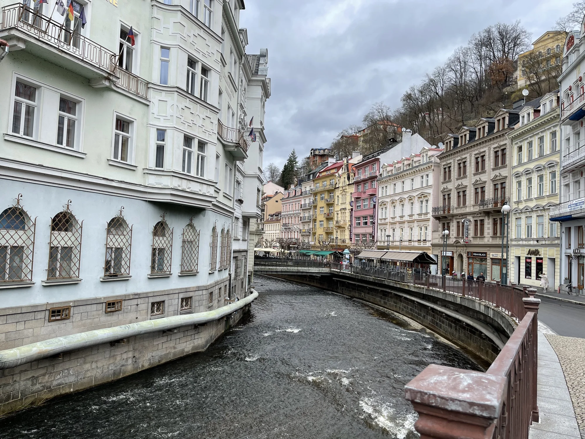 Pobyt v centru Karlových Varů: skvělé jídlo, procedury i neomezený wellness