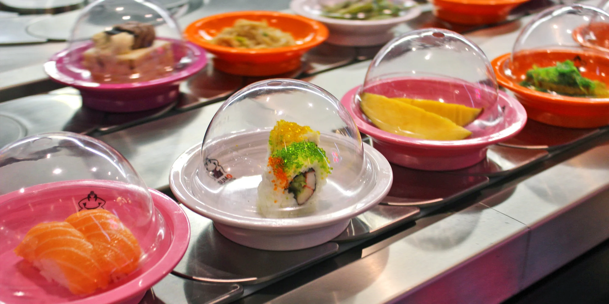 Running sushi v Hradci Králové: 2 h konzumace asijských pochoutek pro dospělé i děti