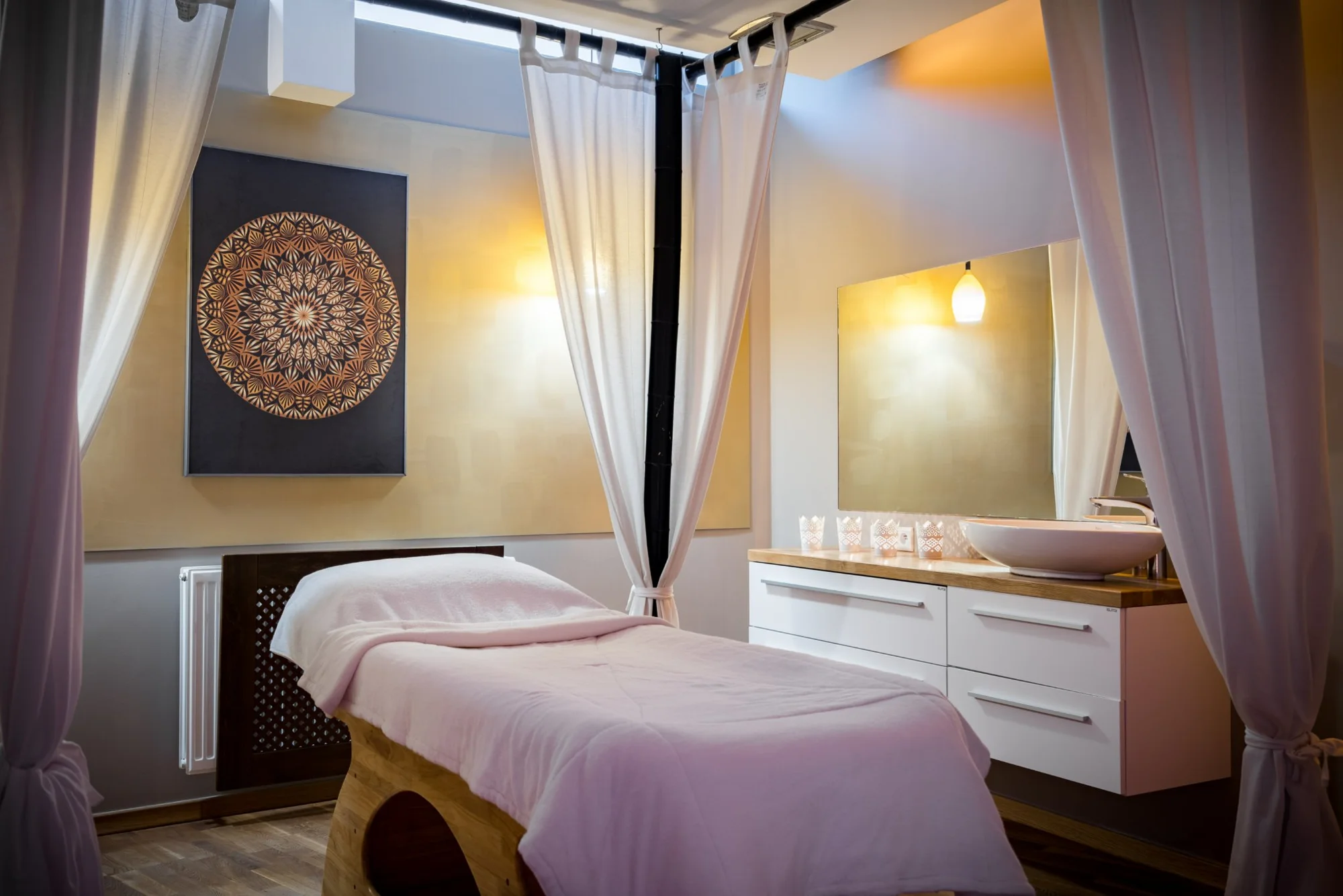 Dovolená u Baltu: 5* hotel se soukromou pláží, polopenze i neomezený vstup do termálního wellness