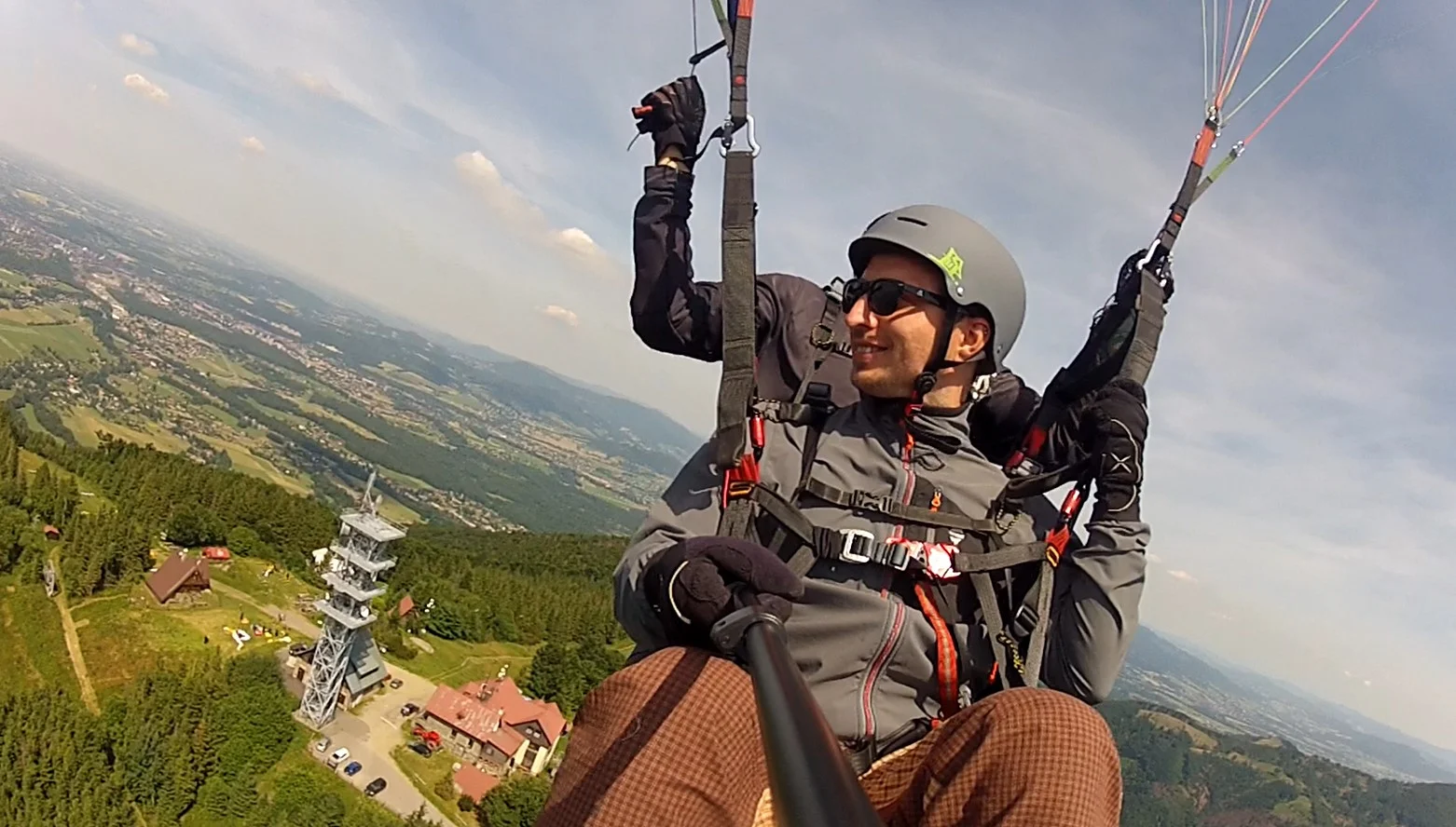 Vyleťte až do oblak: paraglidingový tandemový let na míru s videozáznamem letu