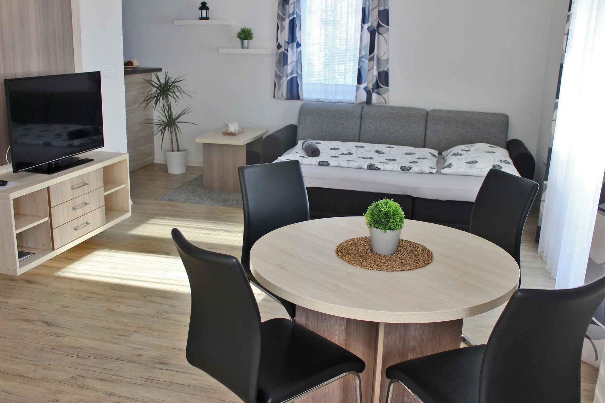 Pobyt v apartmánech u Pekla Čertovina s polopenzí i bazénem odpočinkem ve wellness