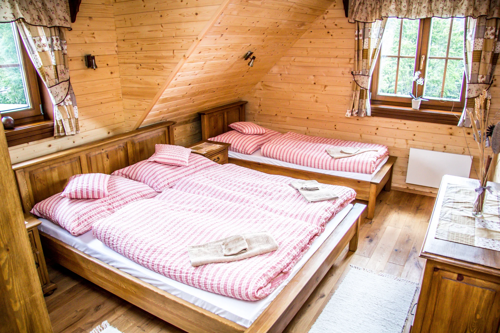 Exkluzivní dovolená v Malé Fatře: pobyt v komfortních apartmánech nebo na chatě Alpina