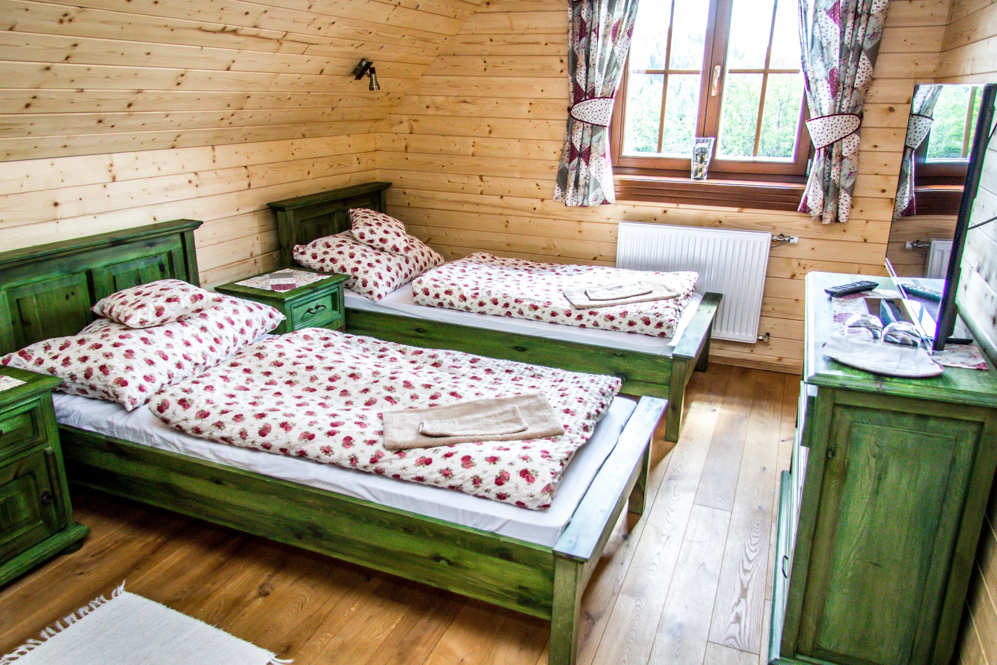 Exkluzivní dovolená v Malé Fatře: pobyt v komfortních apartmánech nebo na chatě Alpina