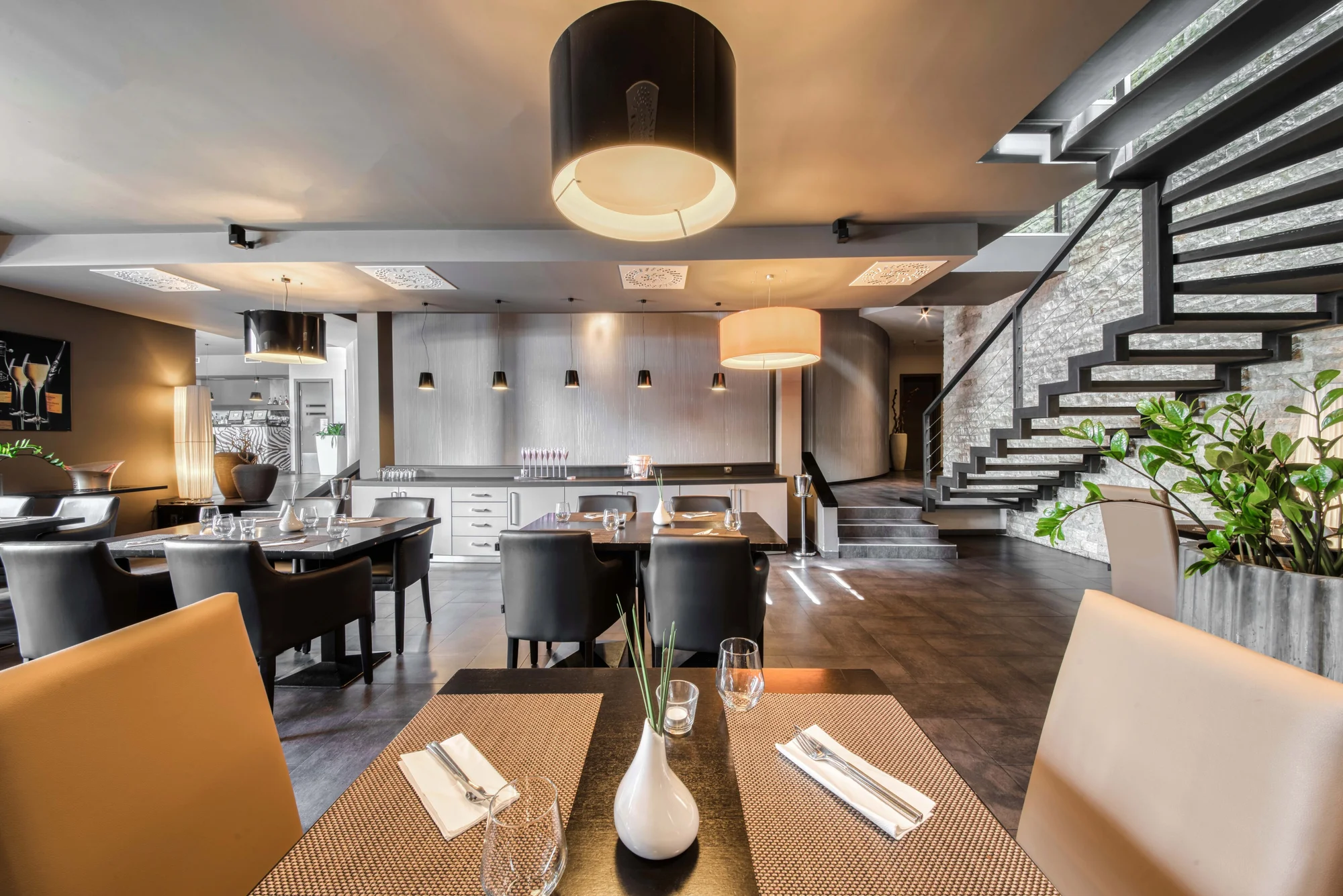 Pětichodové degustační menu se steakem, chobotnicí či jelenem i s možností wellness pro 2 osoby