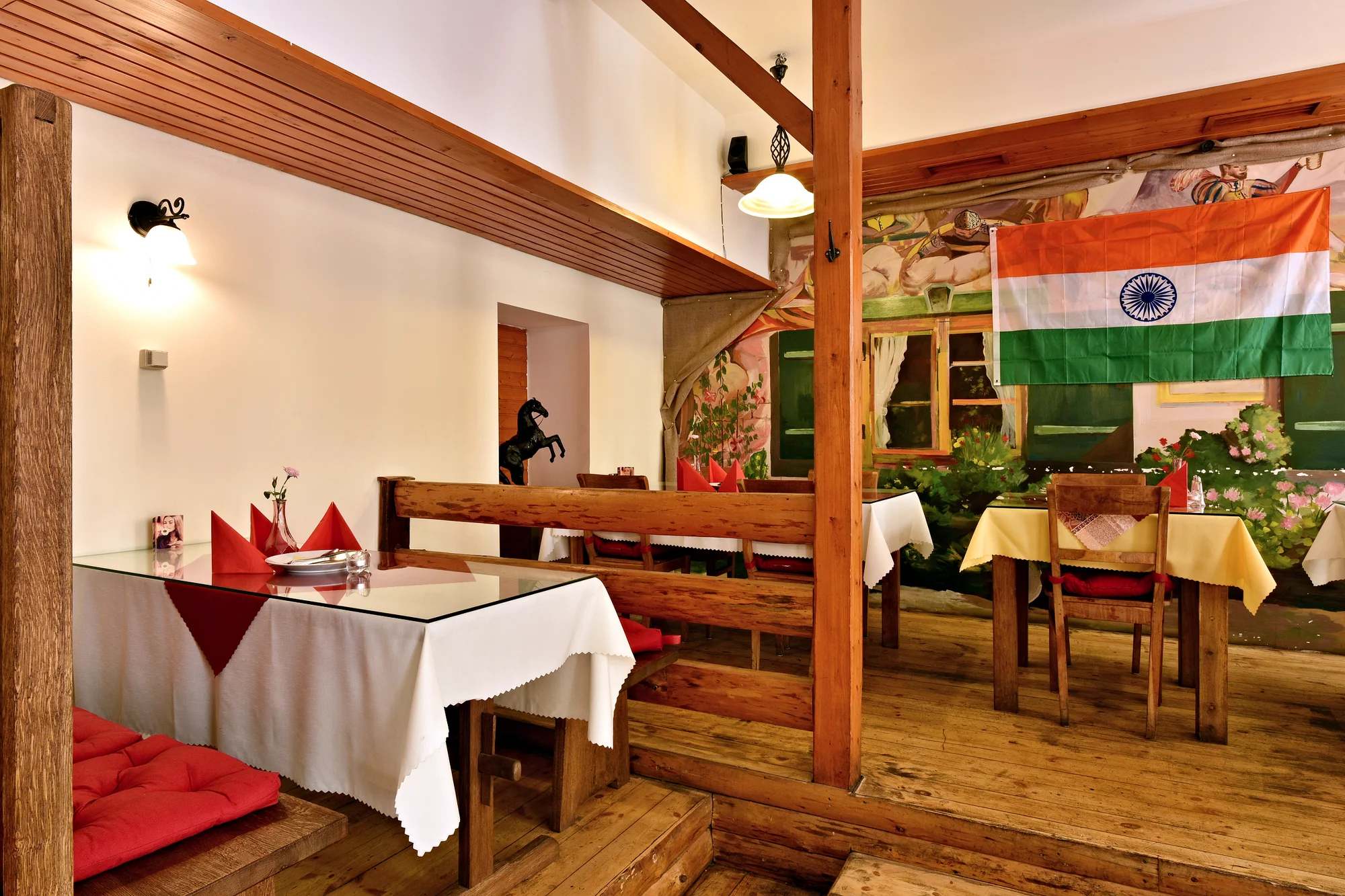 Indické masové i vegetariánské menu pro 2 osoby v centru Prahy