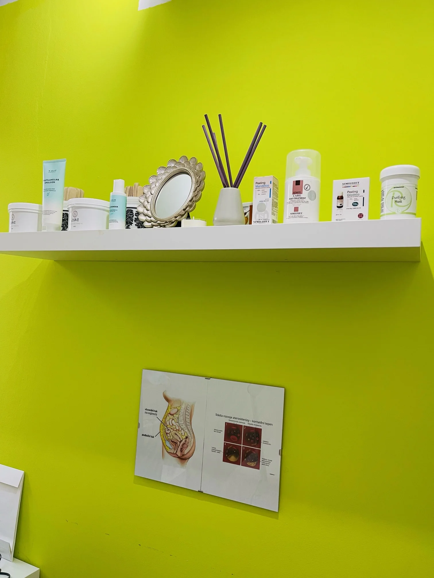 Chemický peeling, diamantová mikrodermabraze i hloubkové čištění
