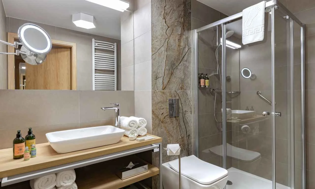 V páru nebo s rodinou do Krkonoš: krásný 5* resort s jídlem a neomezeným wellness