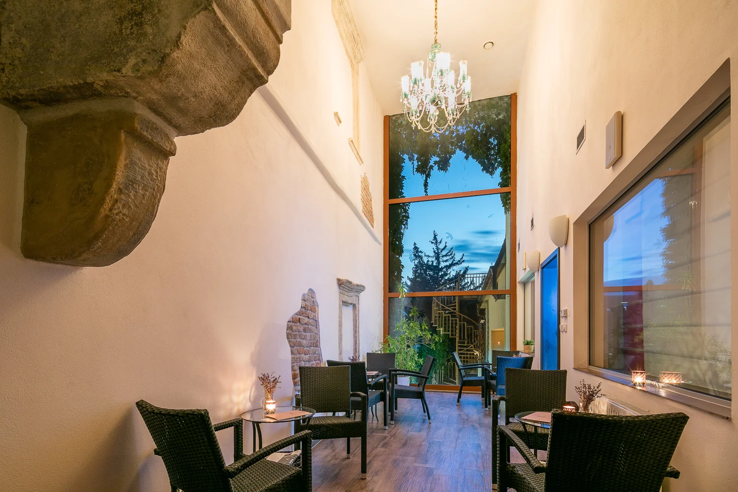 Romantický odpočinek: 90min. wellness balíček i s peelingem pro pár