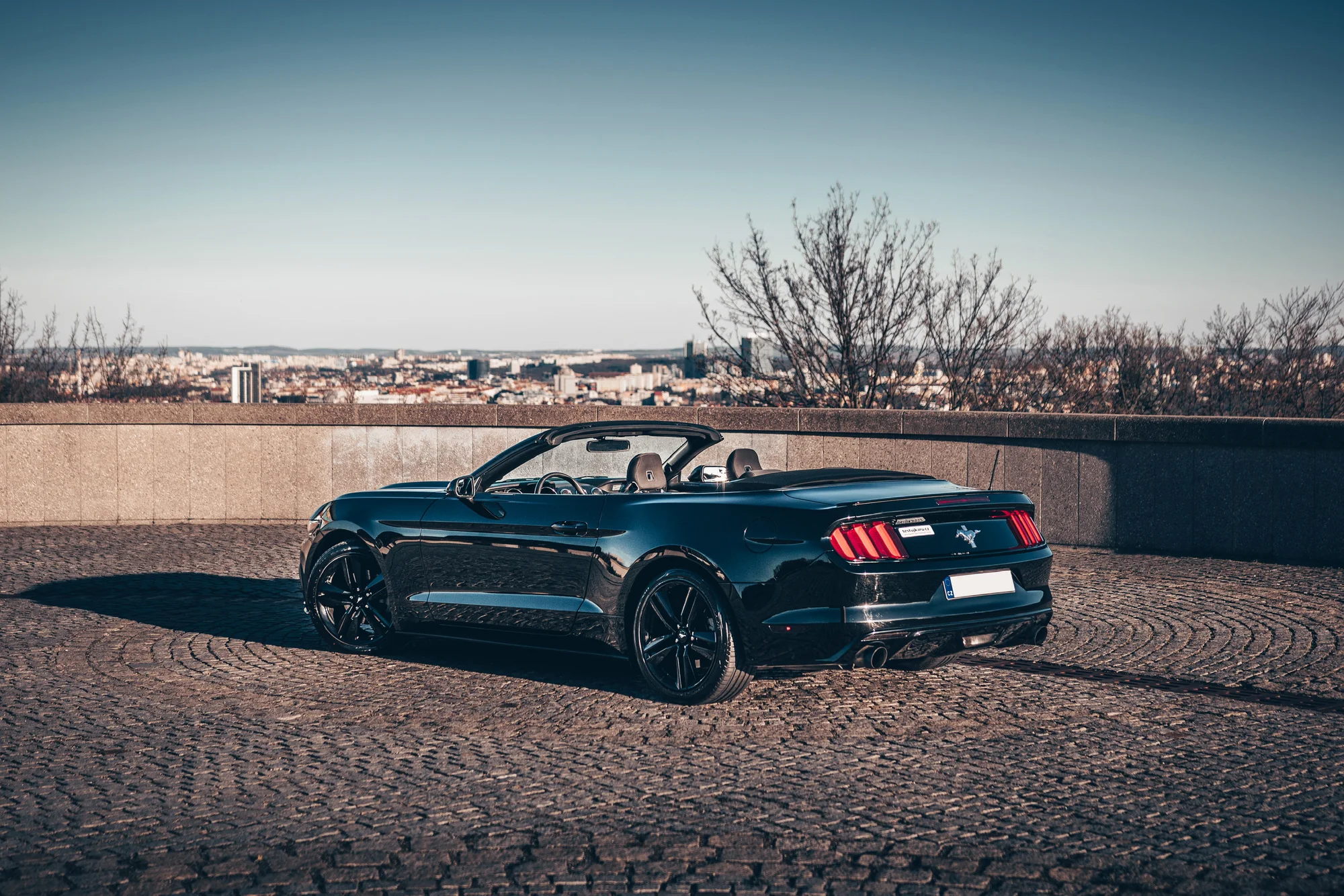 Parádní jízda: pronájem Fordu Mustang kabriolet na 24 hodin nebo rovnou celý víkend