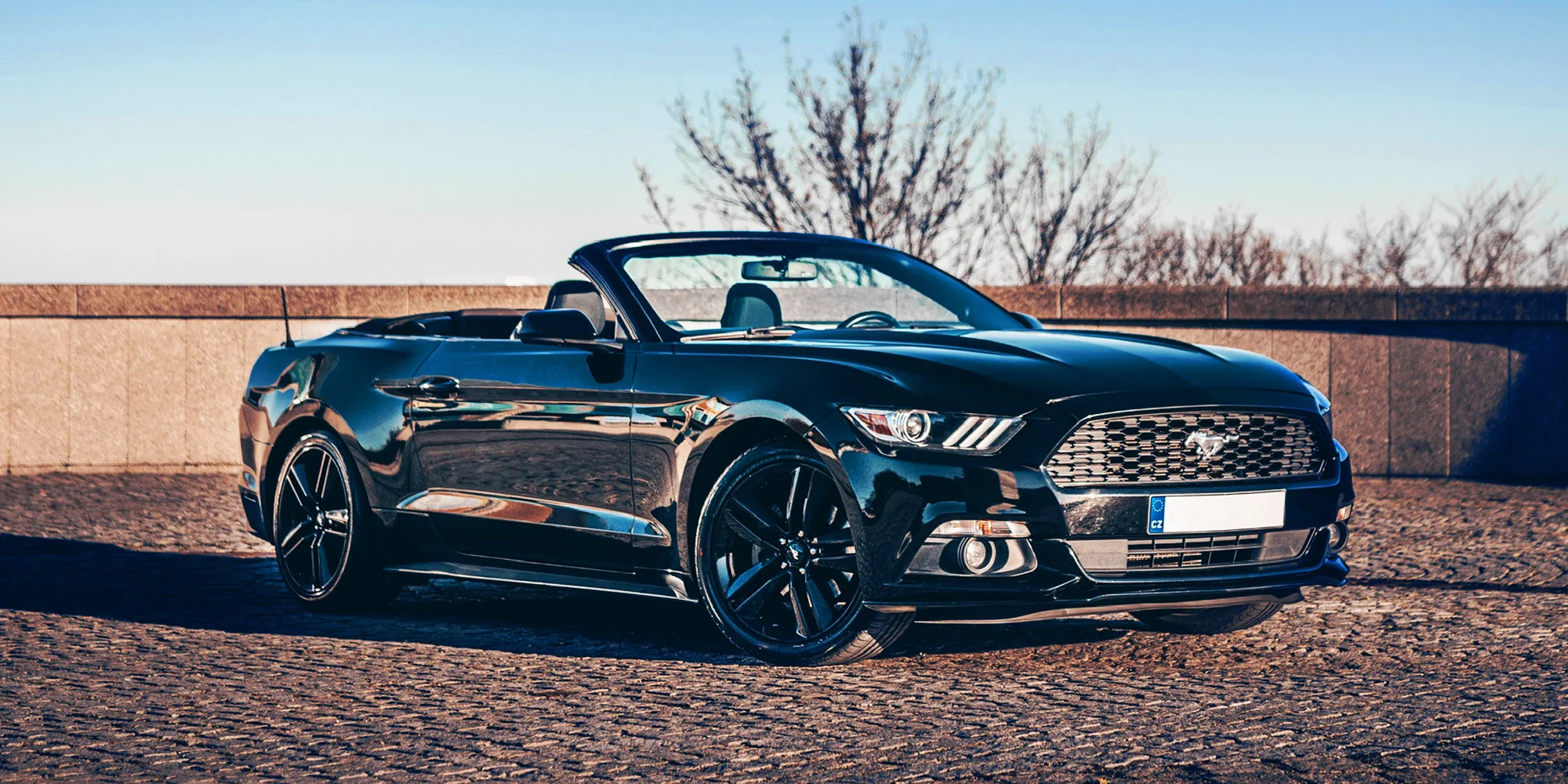 Parádní jízda: pronájem Fordu Mustang kabriolet