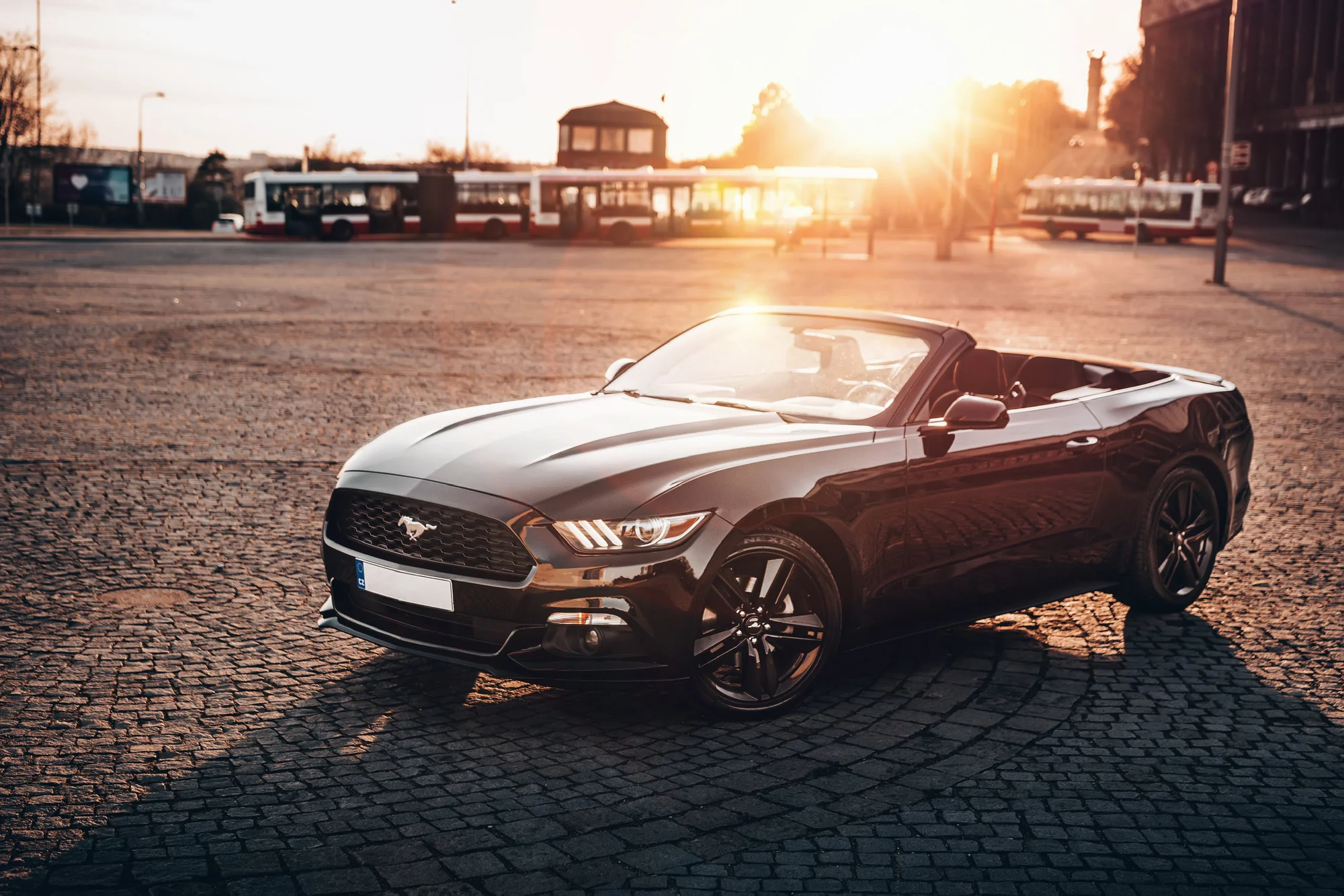 Parádní jízda: pronájem Fordu Mustang kabriolet na 24 hodin nebo rovnou celý víkend