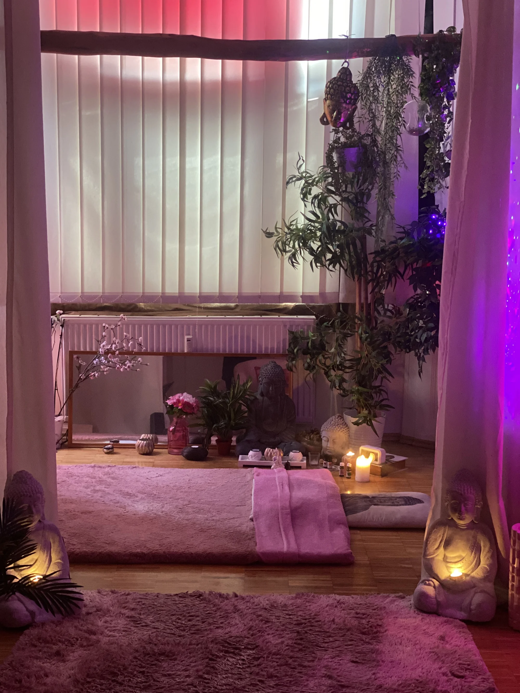 Thajská masáž či baňkování dle výběru v délce 40 a 60 minut: prvky čínské medicíny, ájurvédy a shiatsu