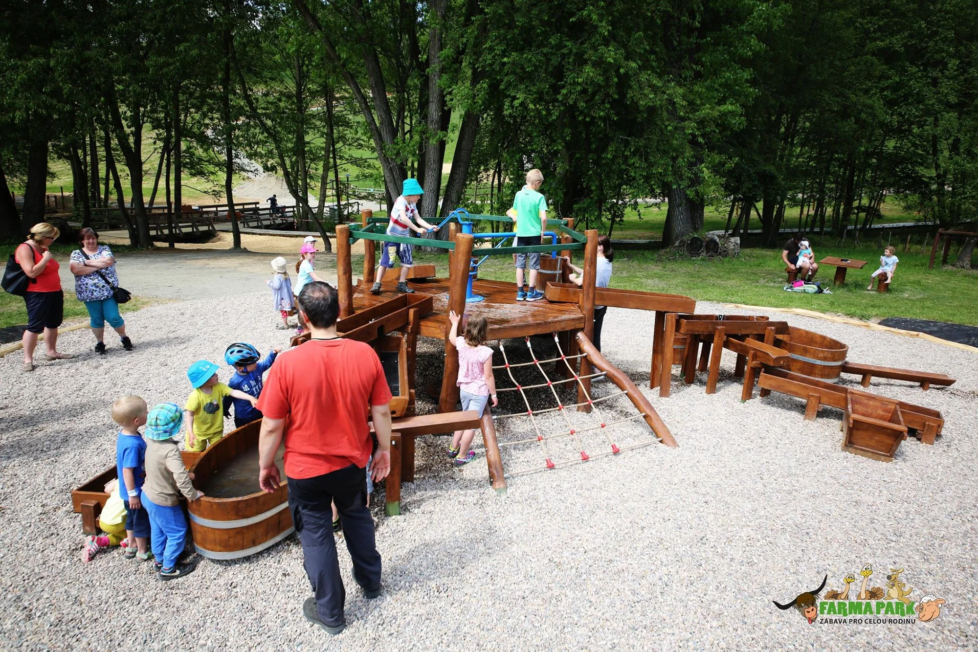 Letní rodinná dovolená: polopenze, animační program i vstup do Farmaparku Soběhrdy