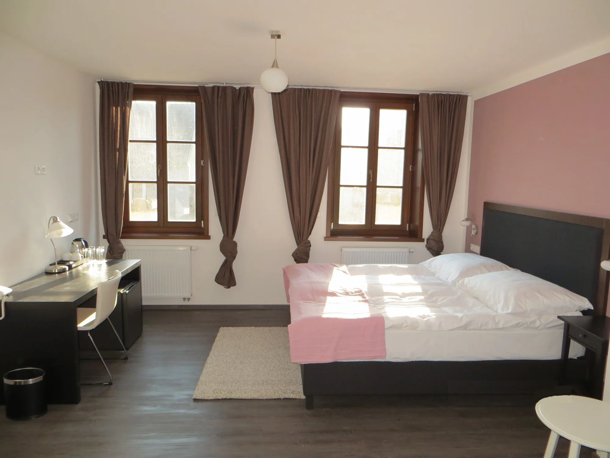 Romantika v podzámčí až na 6 dní: snídaně, možnost romantické večeře i relaxu ve wellness