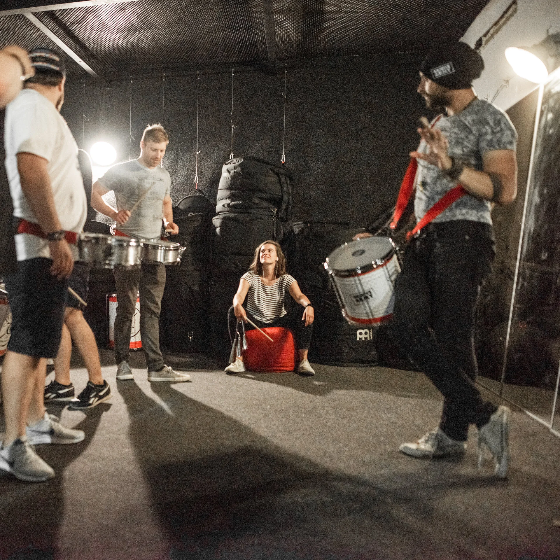 Vstupy na otevřené lekce v bubenické škole Groove Army Academy