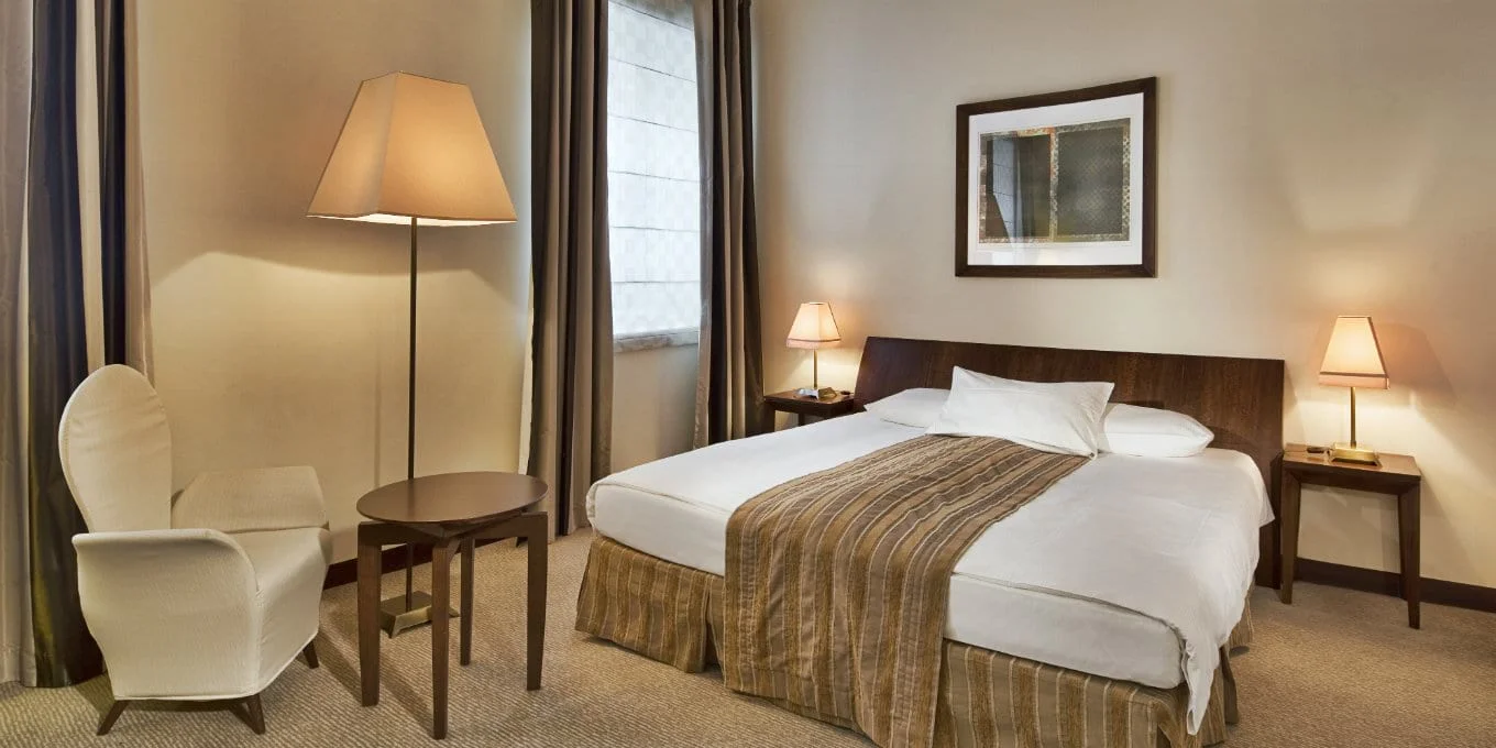 Relax v srdci Varšavy: moderní boutique hotel v bývalém paláci se saunou a bazénem, akce 2 děti zdarma