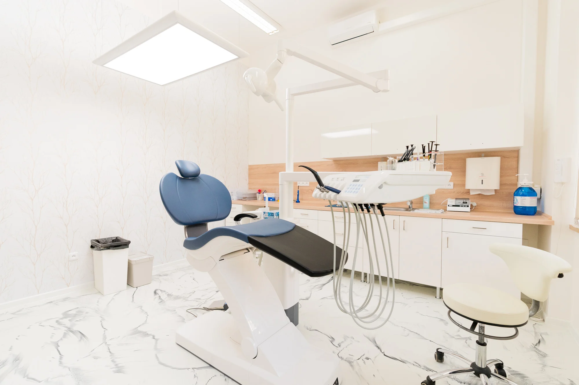 Dentální hygiena s povrchovou anestezií a air-flow pro 1 osobu