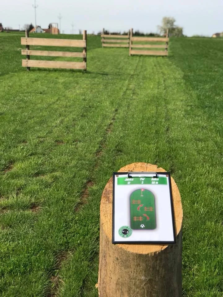 Vstup na fotbalgolf, minigolf i fotbalpool pro dva či celou rodinu na celý den