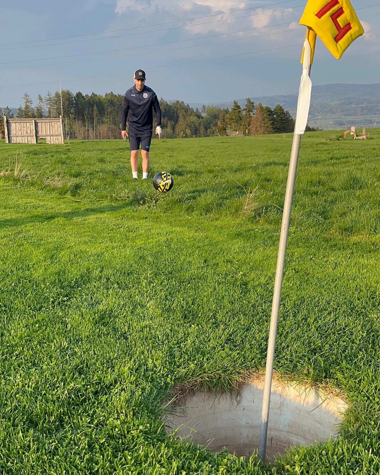 Vstup na fotbalgolf, minigolf i fotbalpool pro dva či celou rodinu na celý den