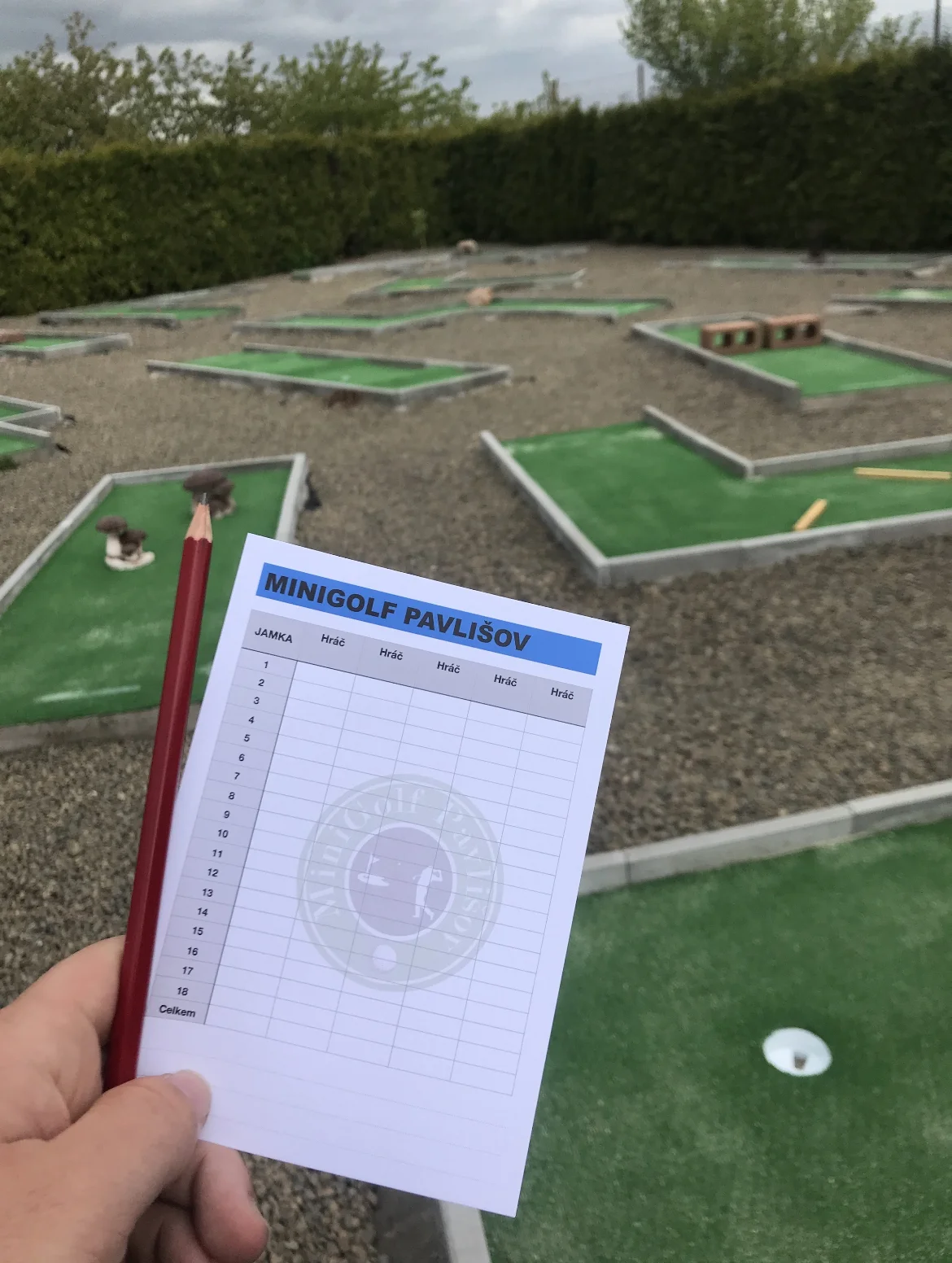 Vstup na fotbalgolf, minigolf i fotbalpool pro dva či celou rodinu na celý den