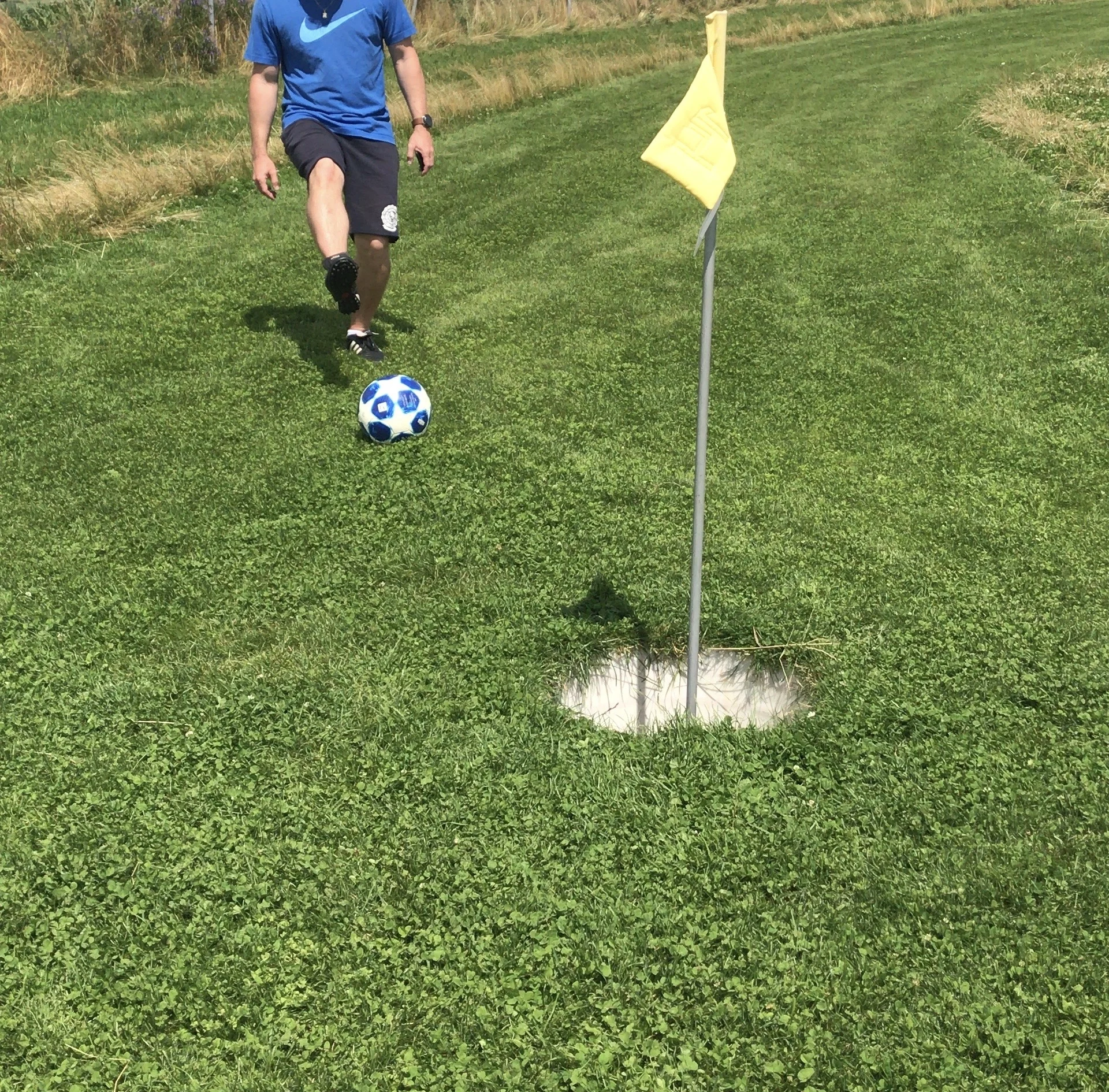 Vstup na fotbalgolf, minigolf i fotbalpool pro dva či celou rodinu na celý den