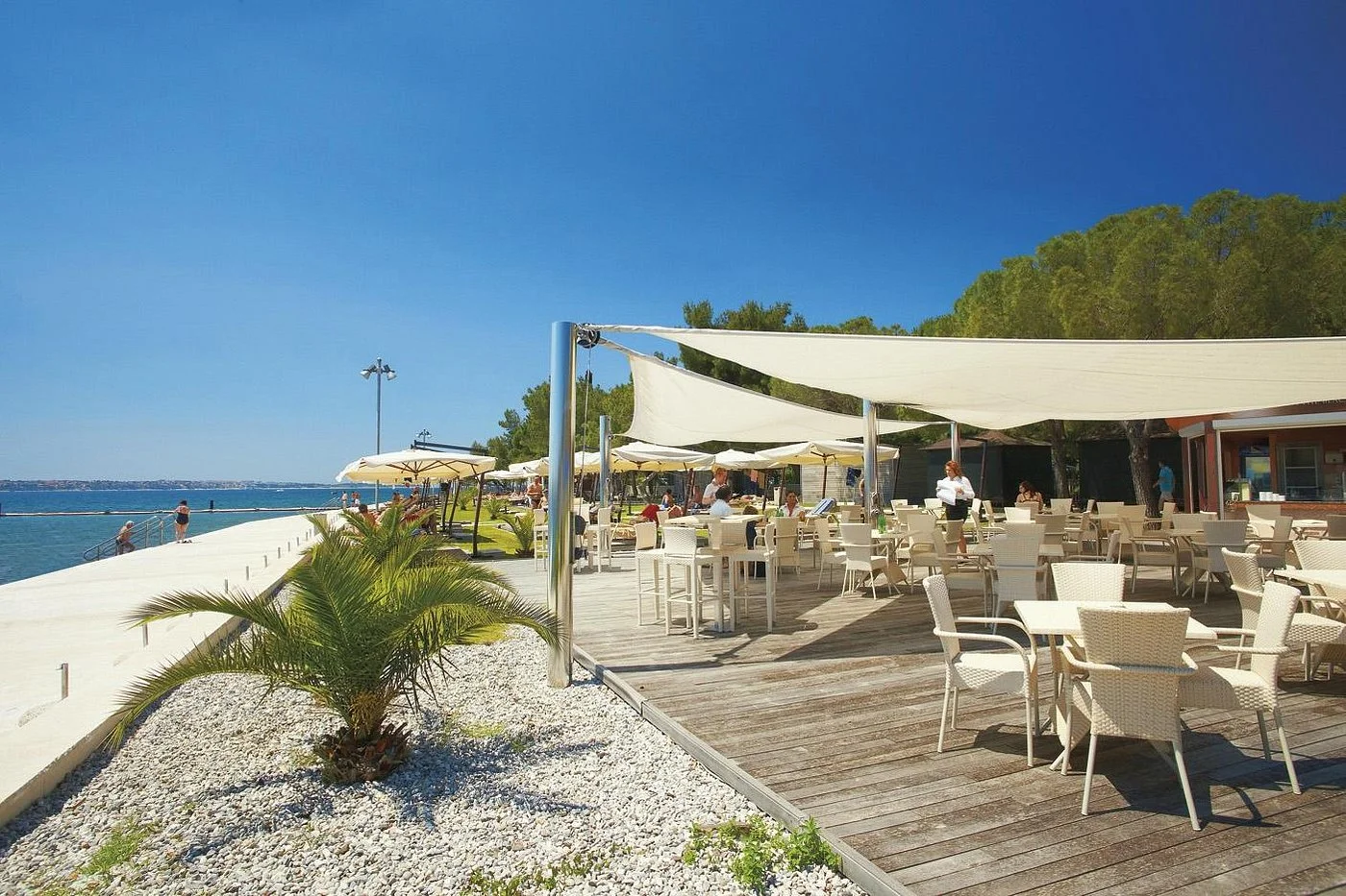 Dovolená ve slovinské Portoroži: hotel s polopenzí, termální bazény, pláž a dítě do 13 let zdarma