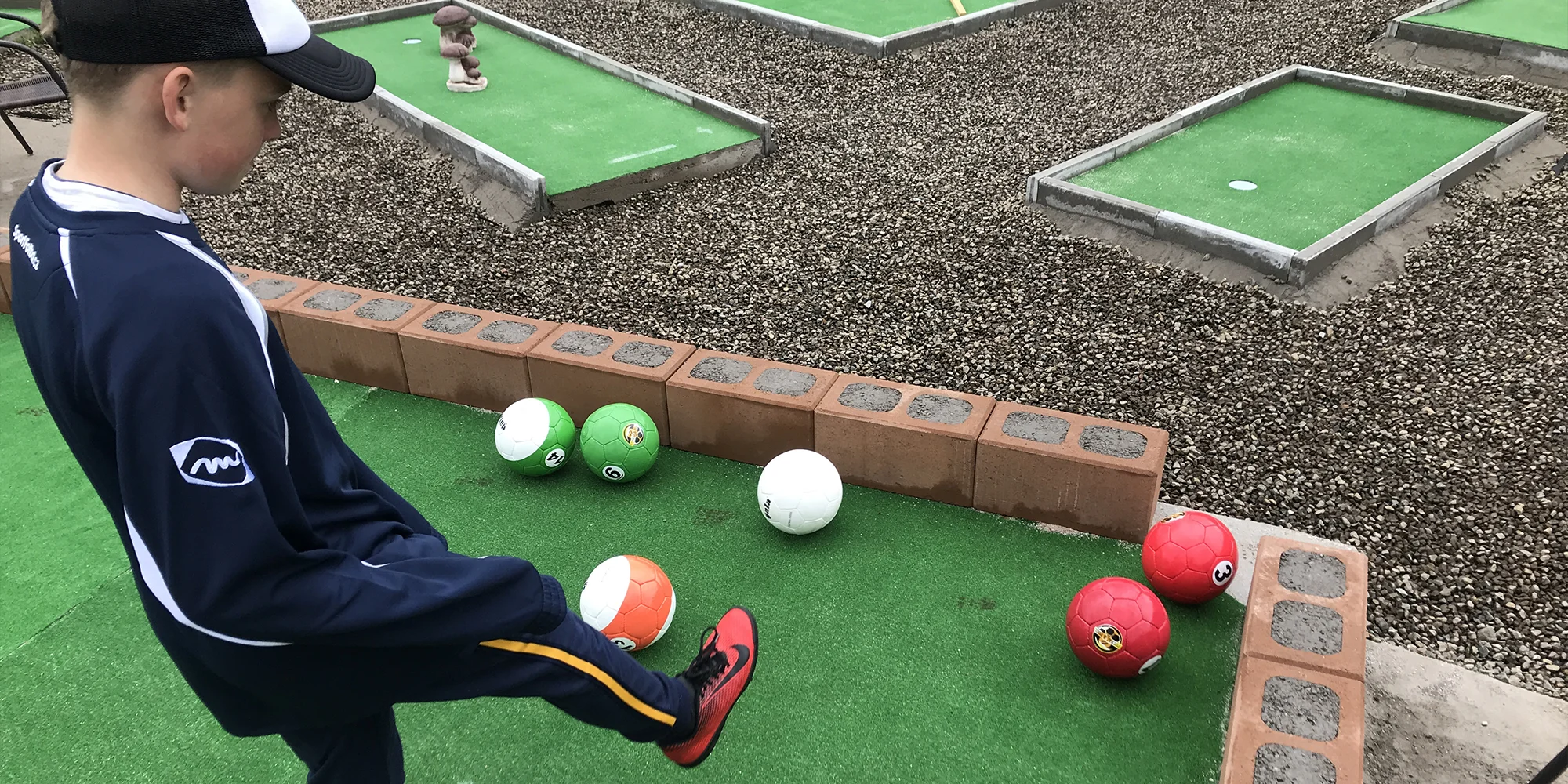 Vstup na fotbalgolf, minigolf i fotbalpool pro dva či celou rodinu na celý den
