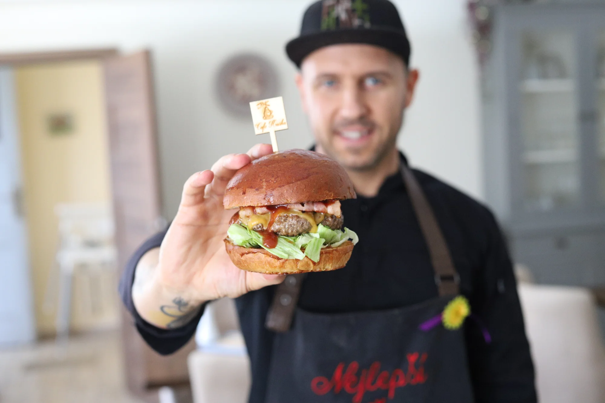 Hovězí burger, hranolky i domácí limonáda pro 1 nebo 2 osoby