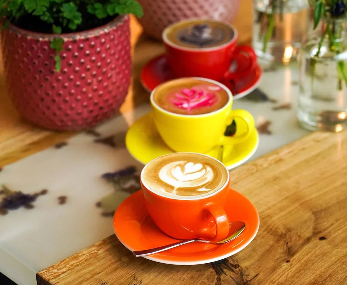 Dárek pro milovníky kávy: baristický kurz pro začátečníky, domácí příprava espressa i latte art
