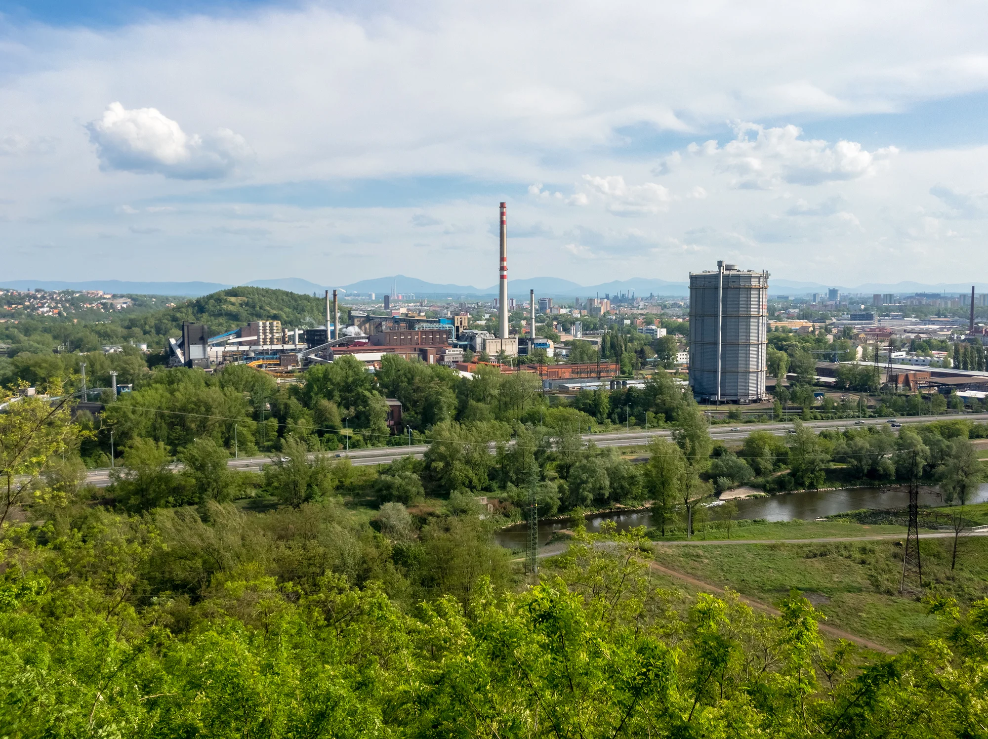 Pobyt v apartmánech na dohled ostravského Landeku: ubytování, sleva na expozice DOV