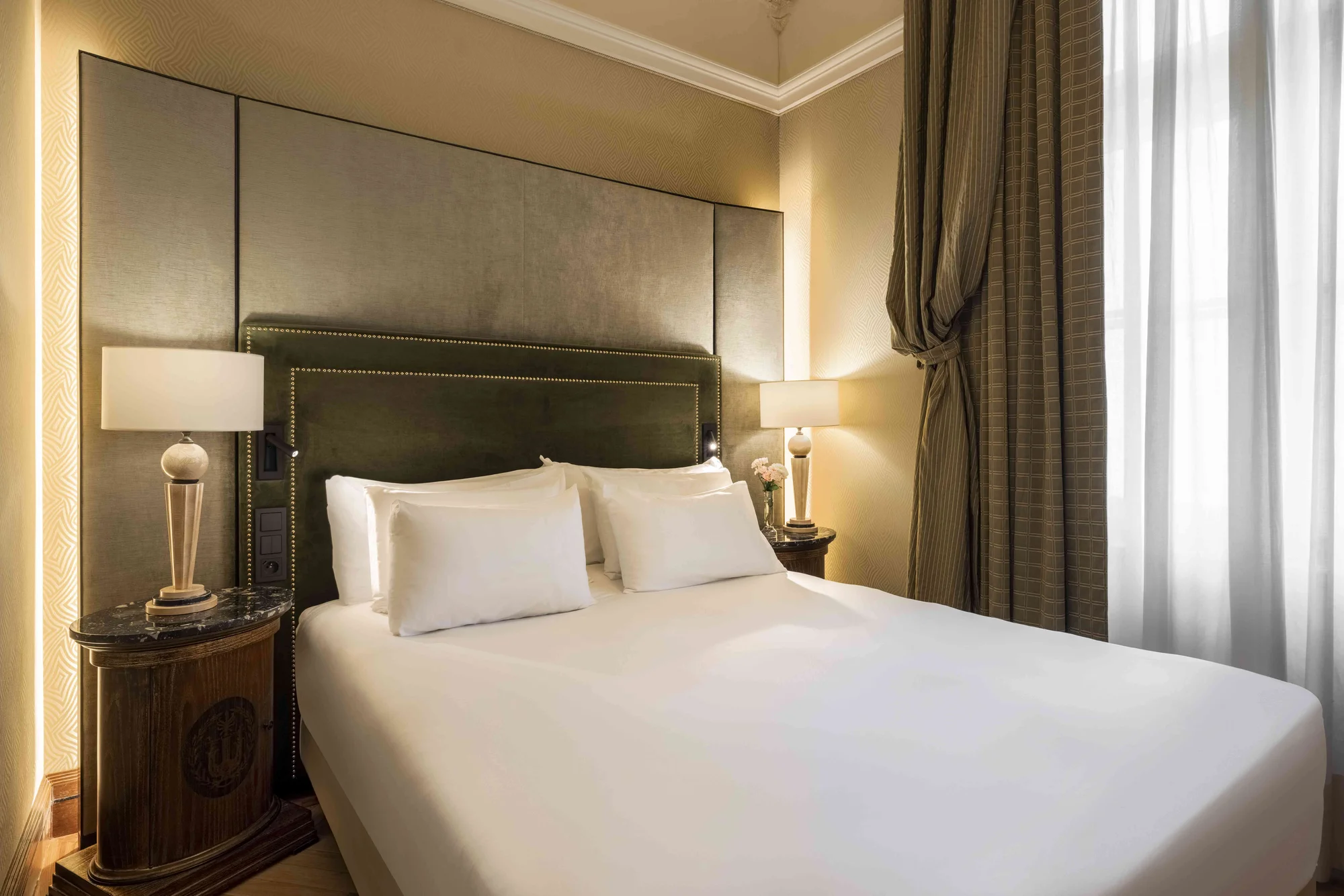 5* hotel v novorenesančním paláci v centru Prahy: luxusní pokoje, varianty se snídaní i vstupem do spa