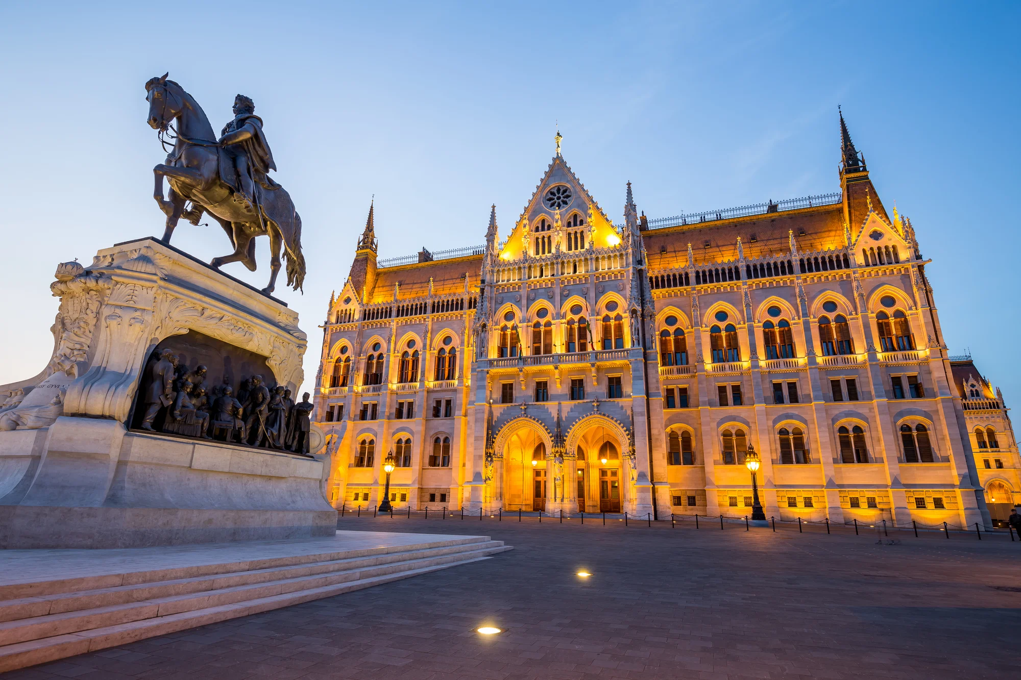 Luxusní hotel v centru Budapešti: snídaně a neomezený vstup do wellness