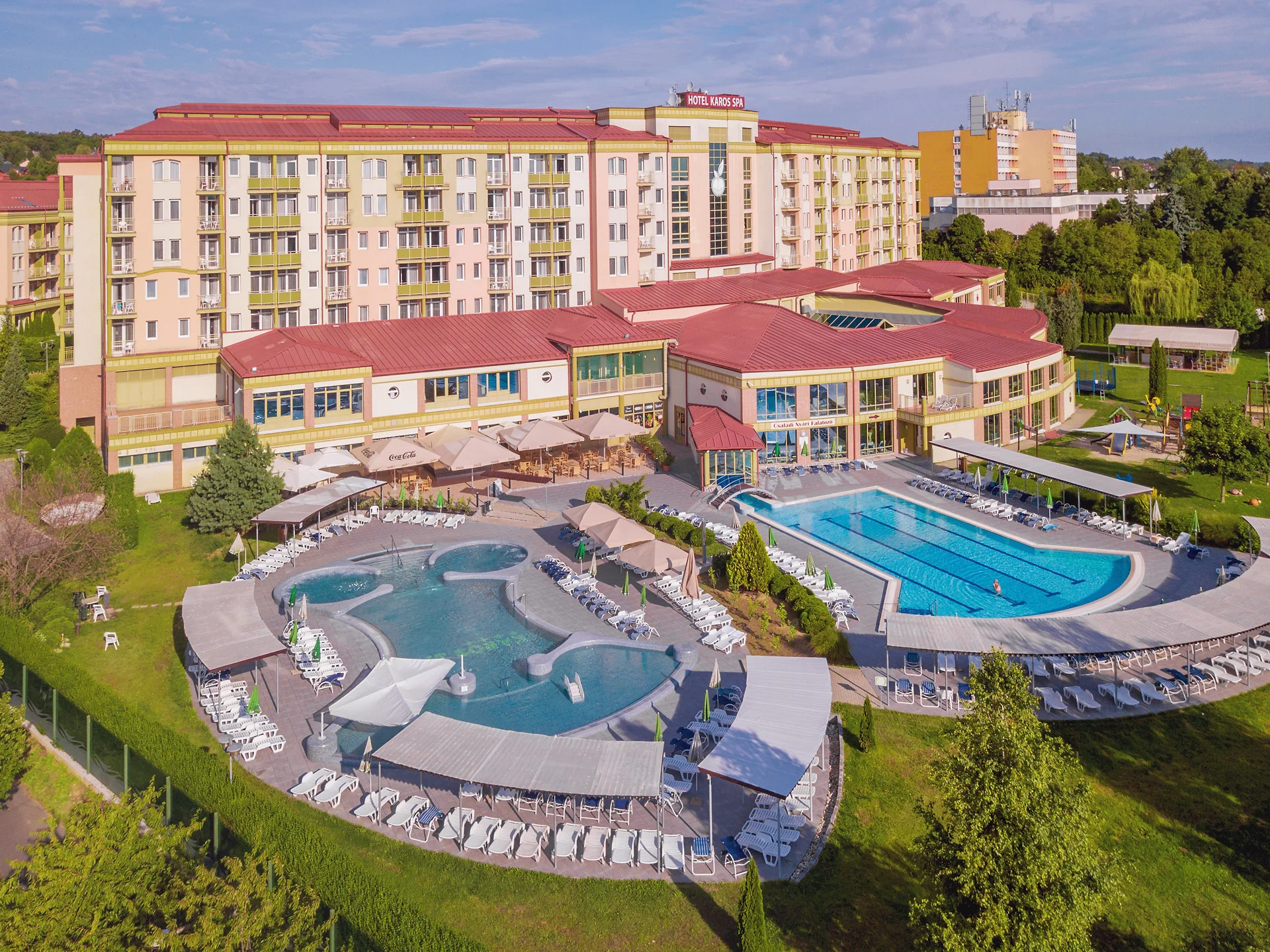 4* pobyt v Zalakarosi: neomezený wellness s termální vodou, polopenze a bohatý program pro rodiny s dětmi