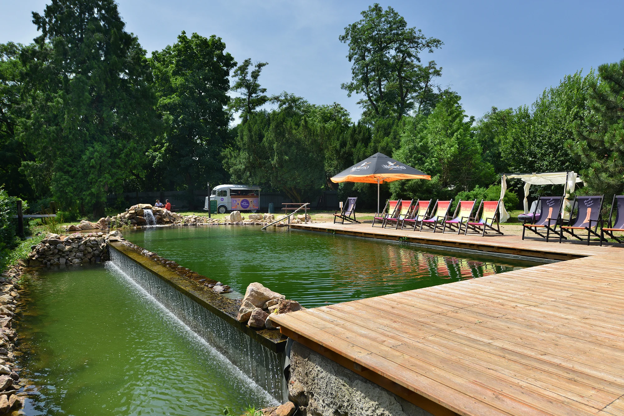 Zámecký pobyt: park s unikátním labyrintáriem, polopenze i bazén a sauna