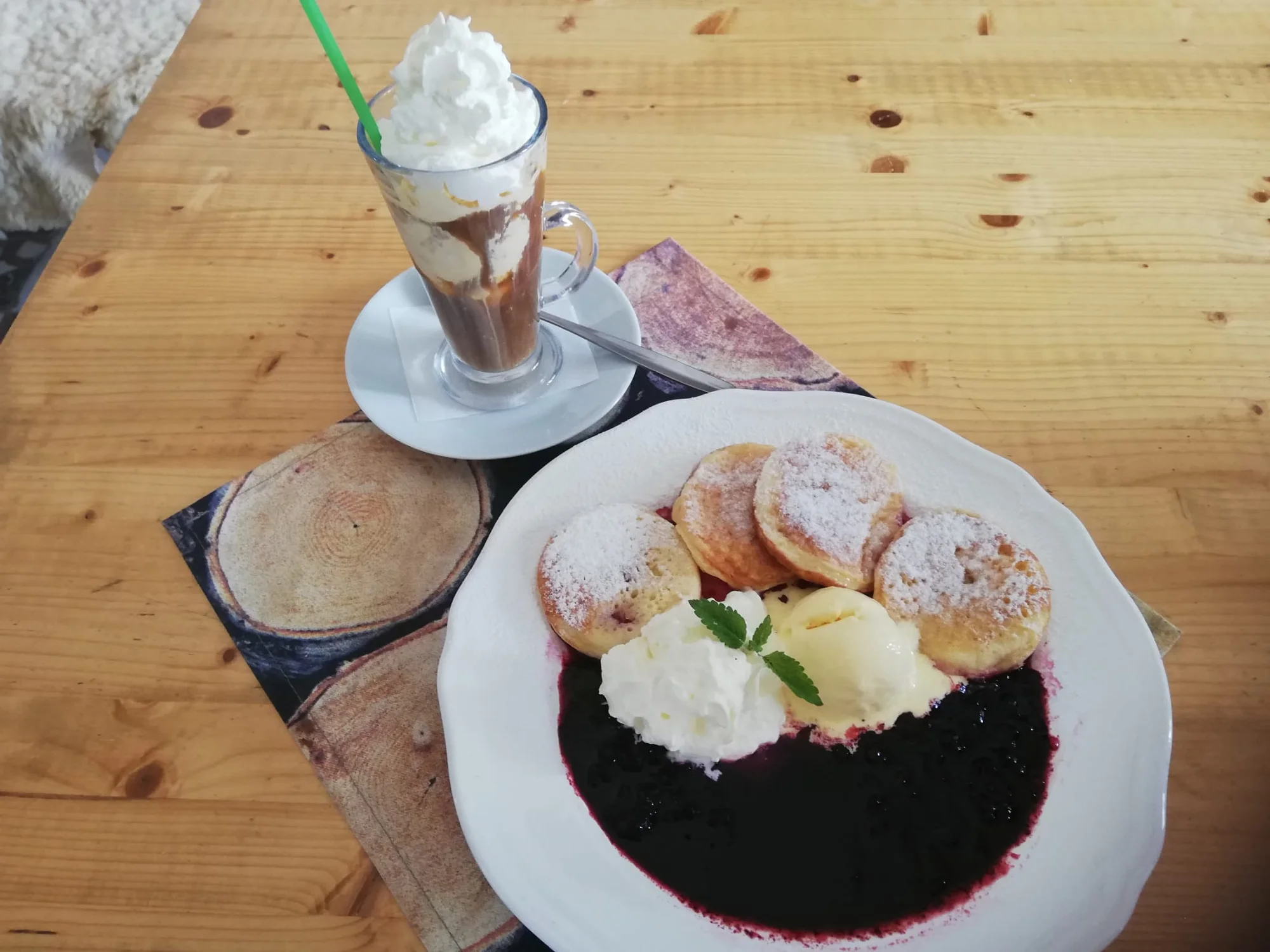 Zažeňte mlsnou: káva, kakao, limonáda nebo lívanečky s ovocem