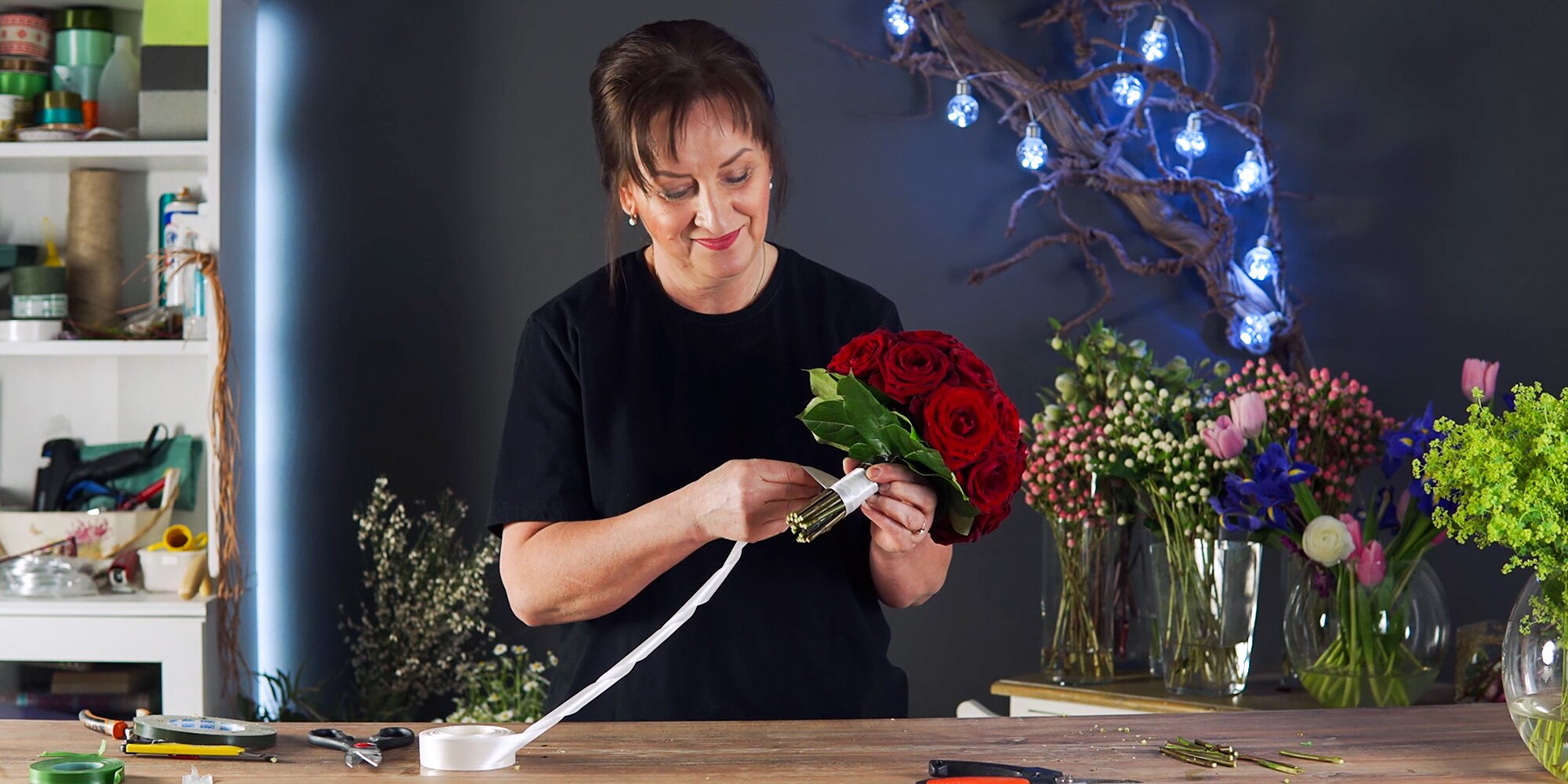 Online kurzy floristiky: vázání kytic či flower boxů