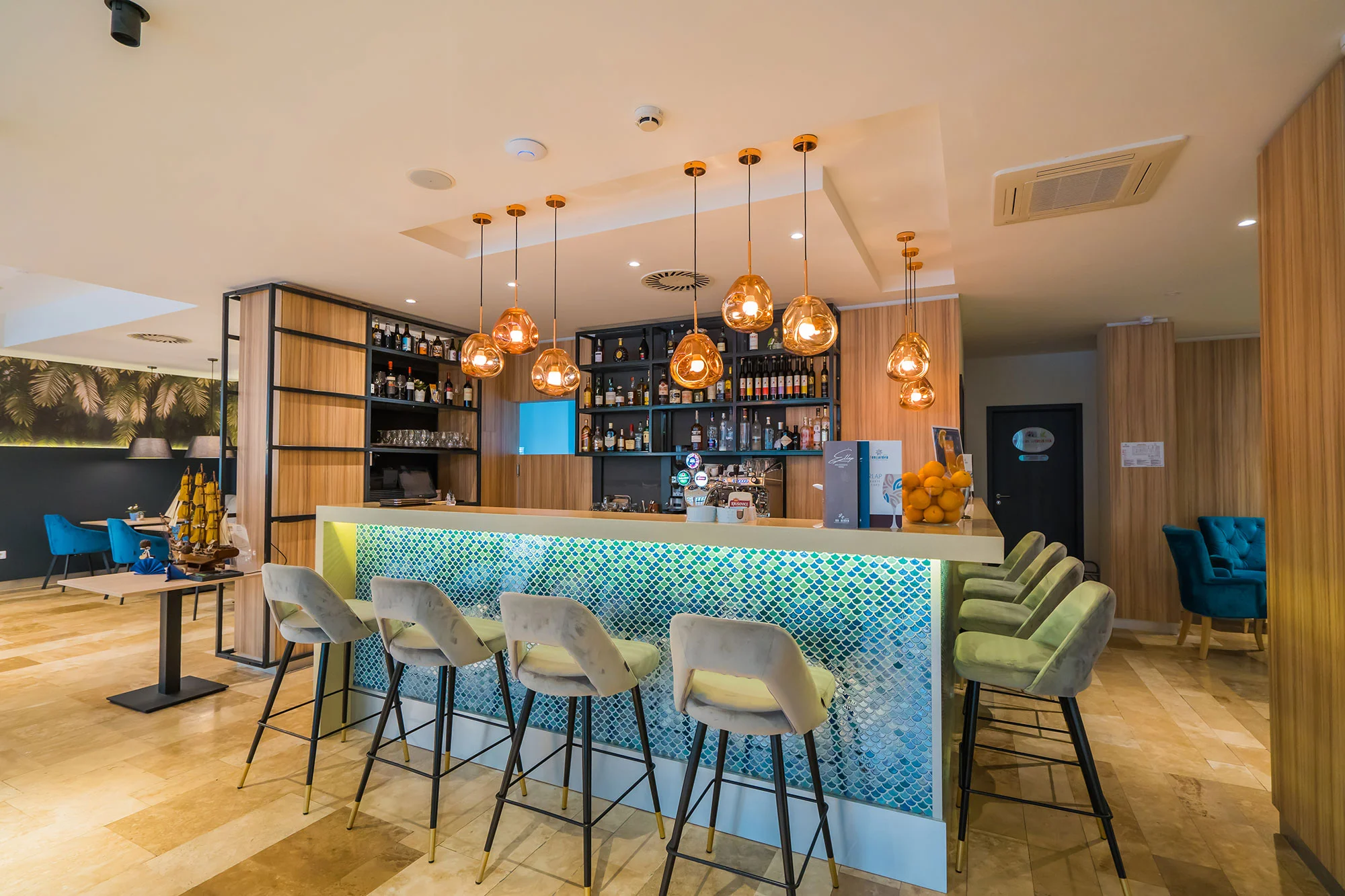 Pobyt ve 4* hotelu jen 150 m od Balatonu: neomezený wellness a polopenze, 2 děti zdarma