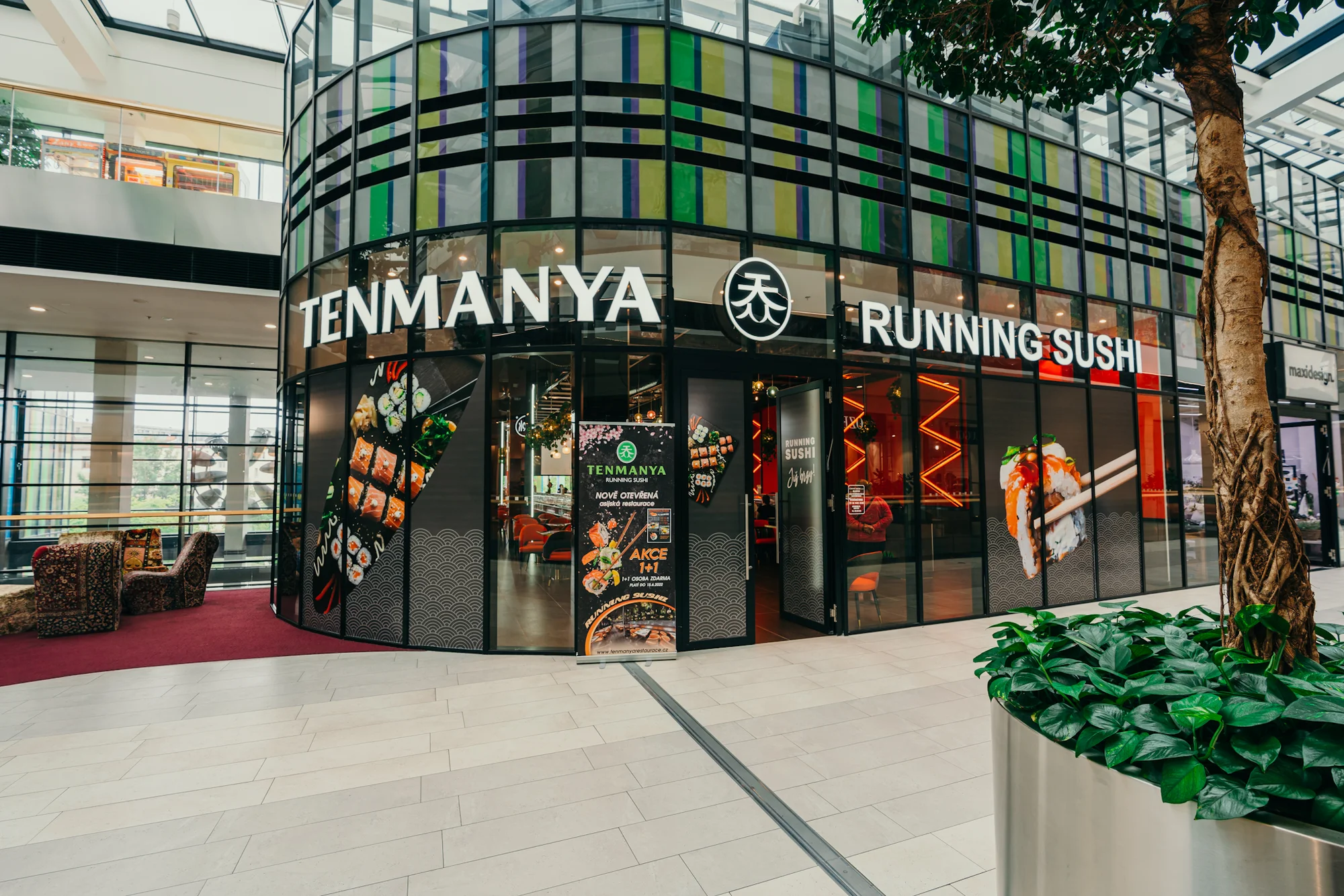 Running sushi: 2 hodiny neomezené konzumace sushi a dalších asijských specialit