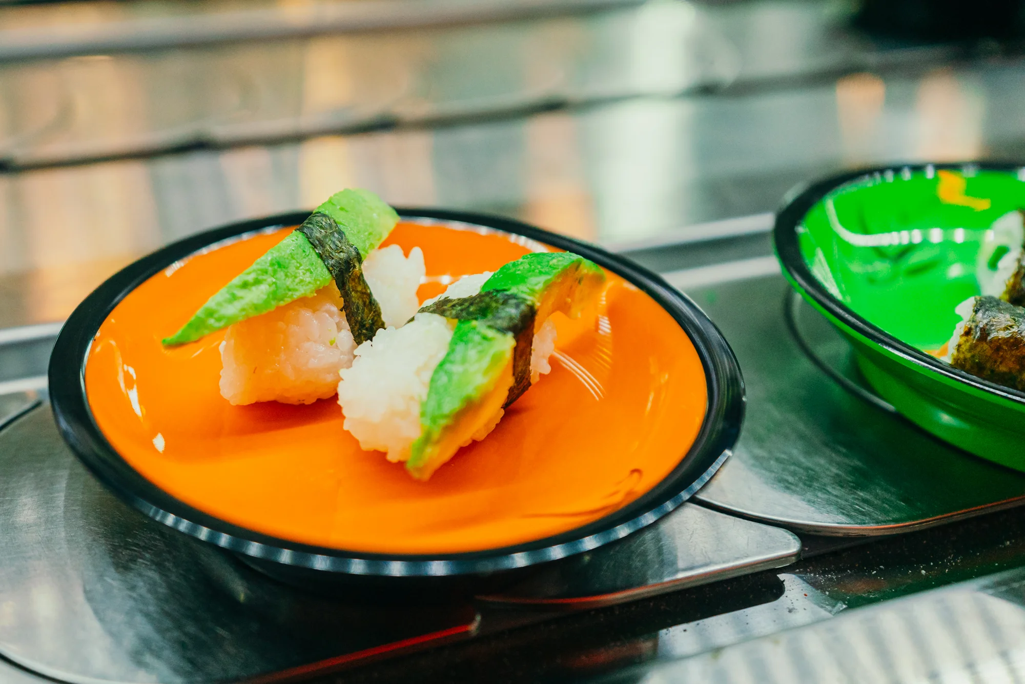 Running sushi: 2 hodiny neomezené konzumace sushi a dalších asijských specialit