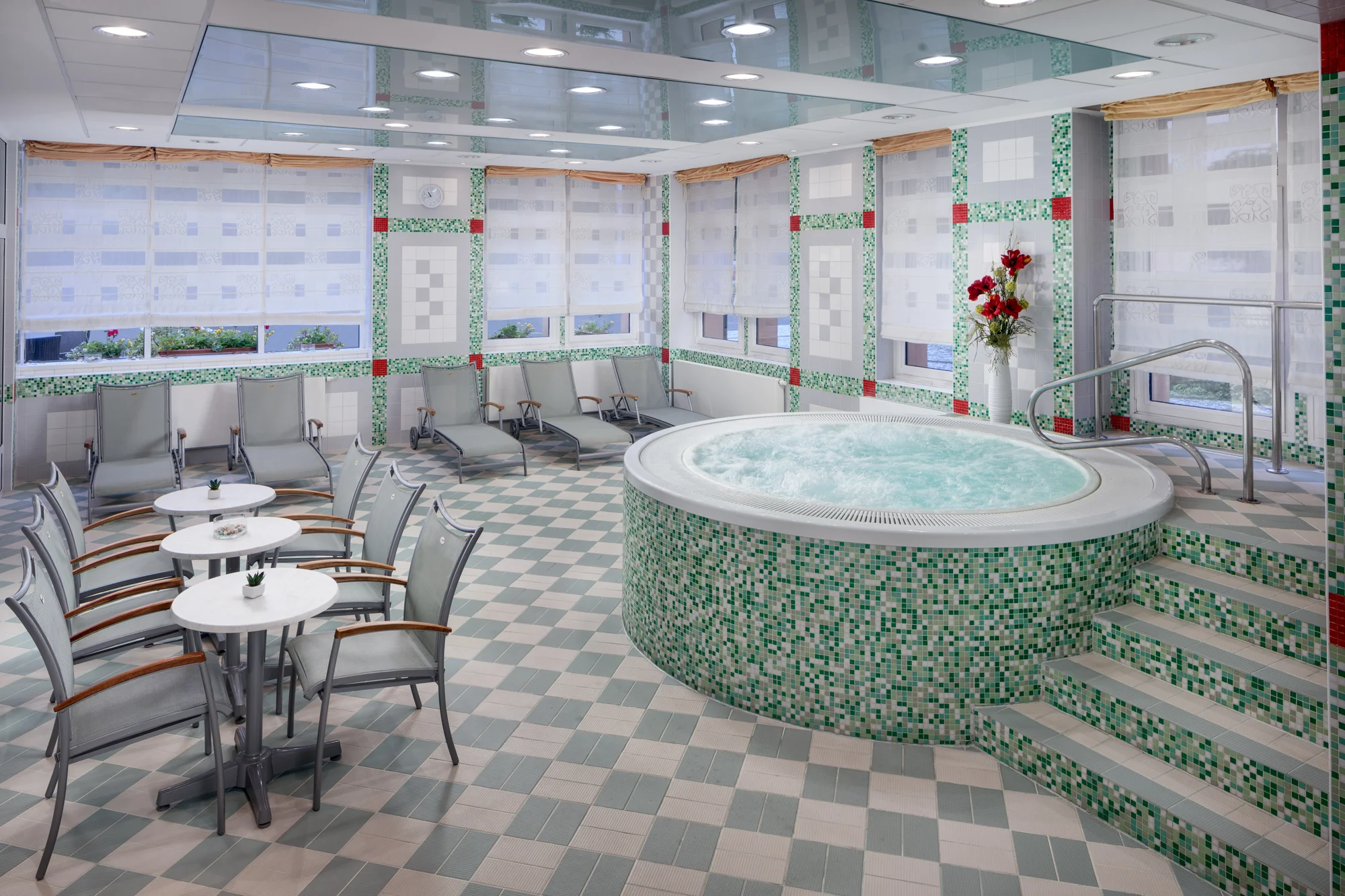 Luxusní 4* hotel v Mariánských Lázních: neomezený wellness, strava i procedury, 2 děti do 11,9 let zdarma