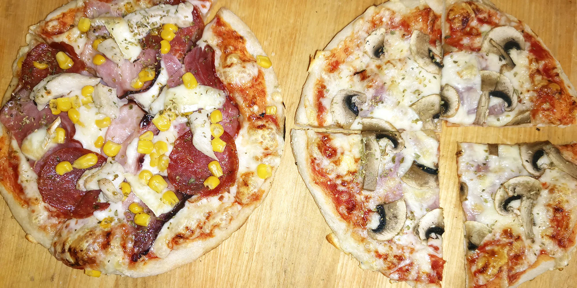 1 nebo 2 velké pizzy o průměru 45 cm, výběr z 21 druhů a rozvoz po Opavě