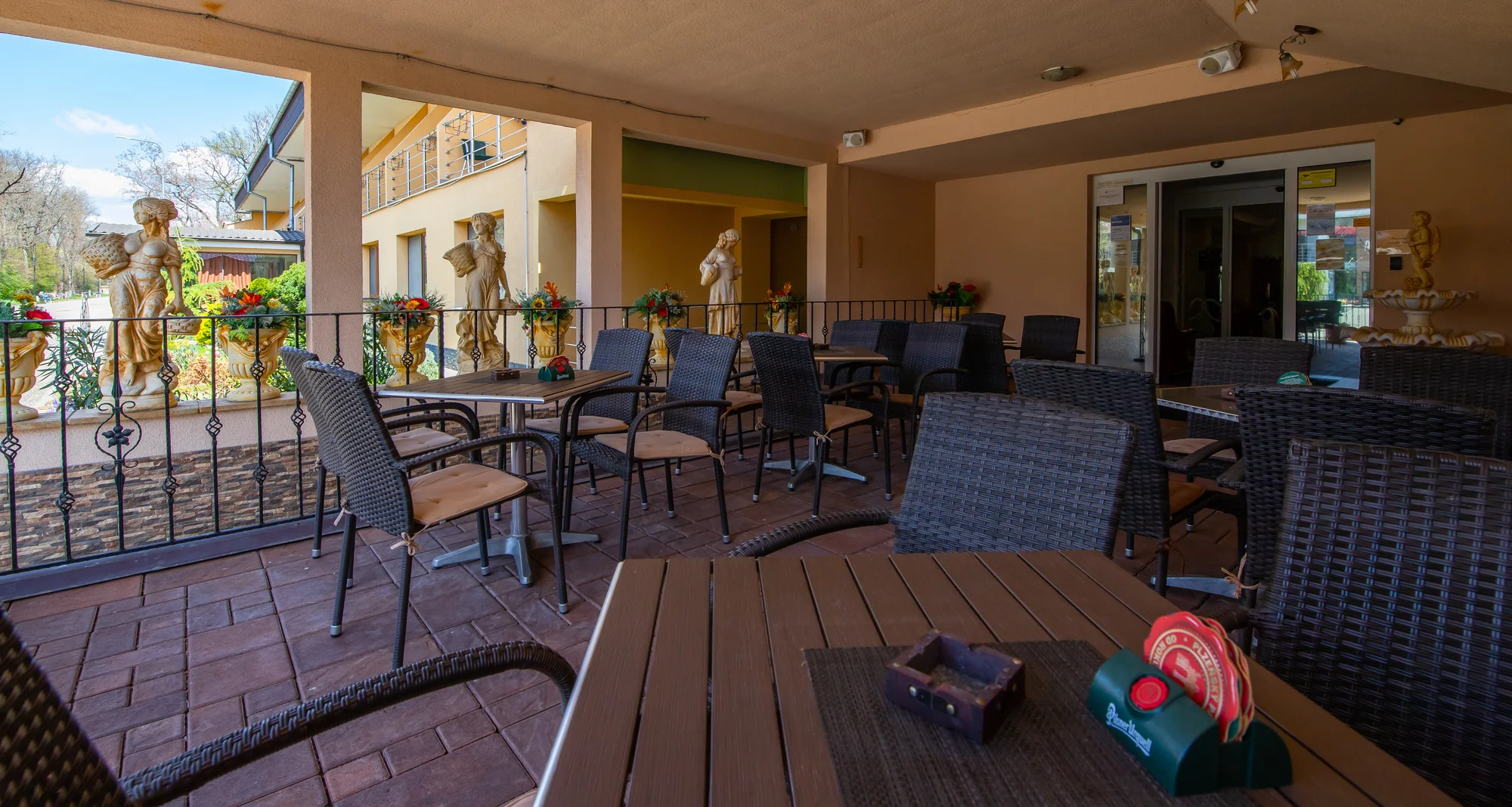 Skvělý odpočinek ve 3* rodinném hotelu ve Veľkém Mederu vč. polopenze