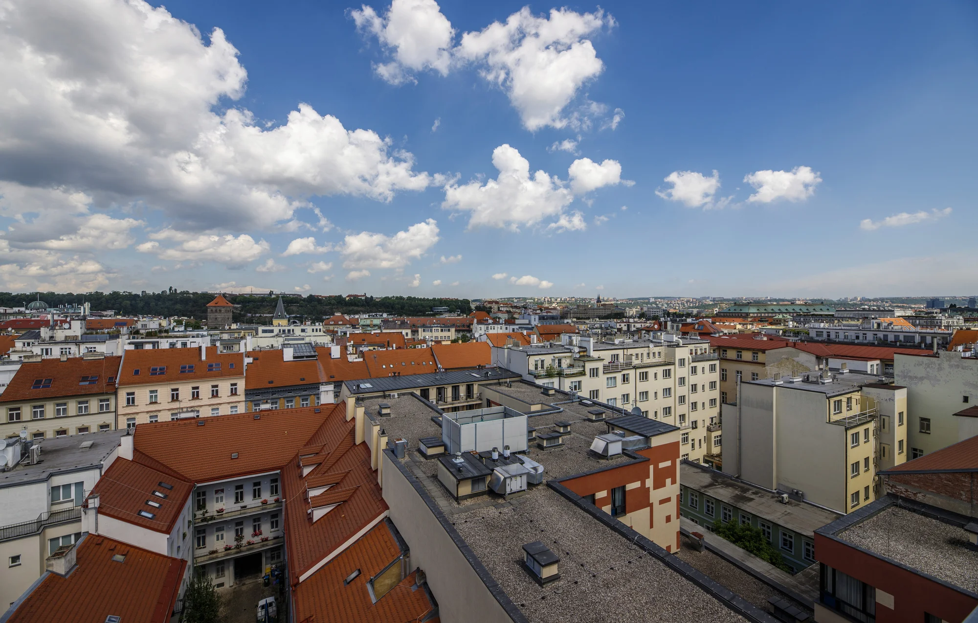 Do hlavního města za zábavou či nákupy: pobyt v centru Prahy se snídaní