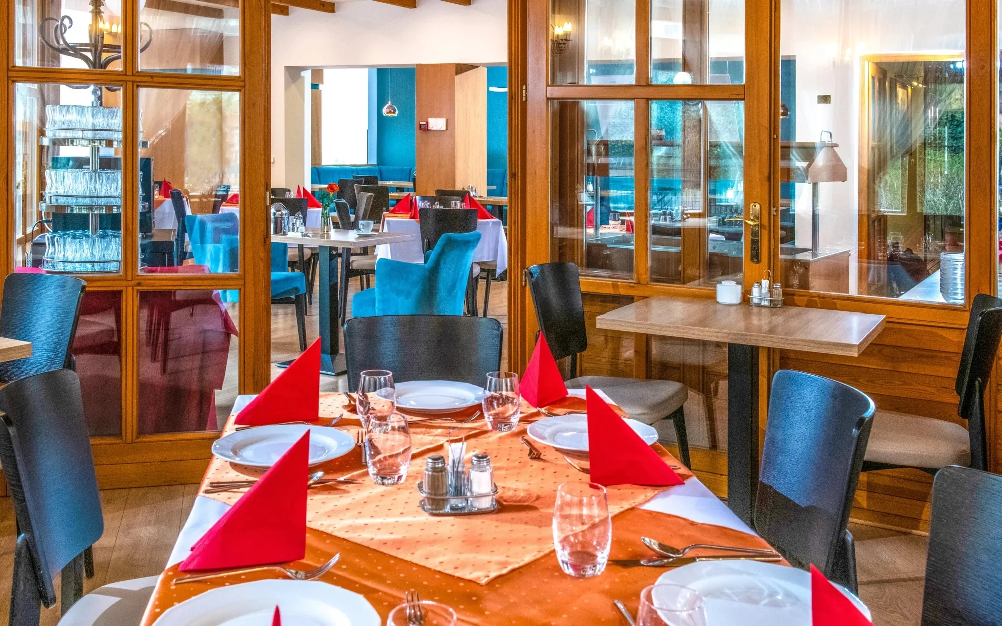 Dovolená v Budapešti: příjemný pobyt se snídaní v hotelu blízko centra