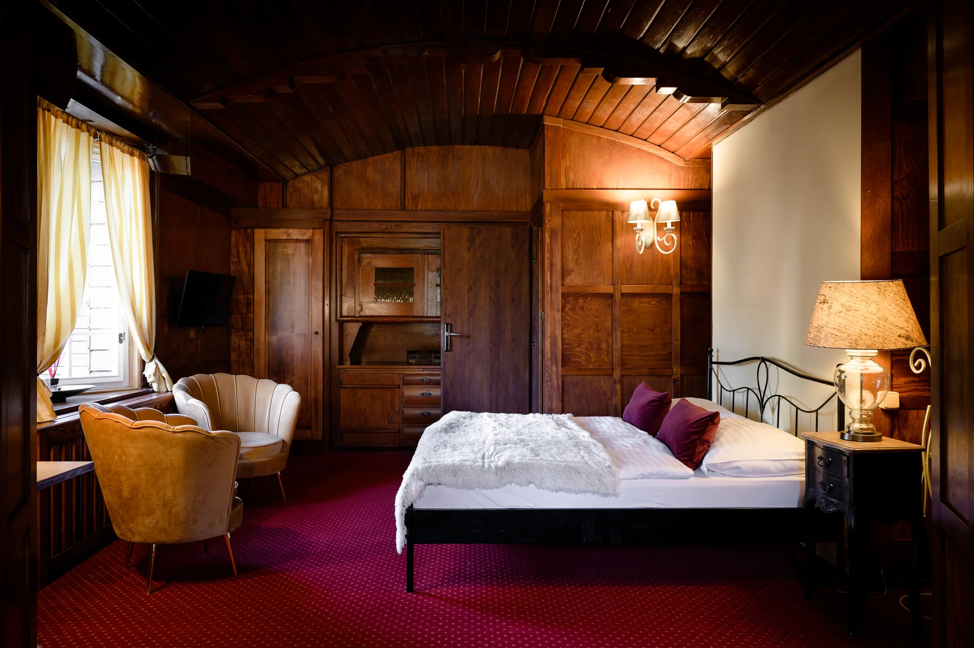 Dovolená v Beskydech: luxusní designový garden hotel s vynikající kuchyní, wellness i přírodním koupáním